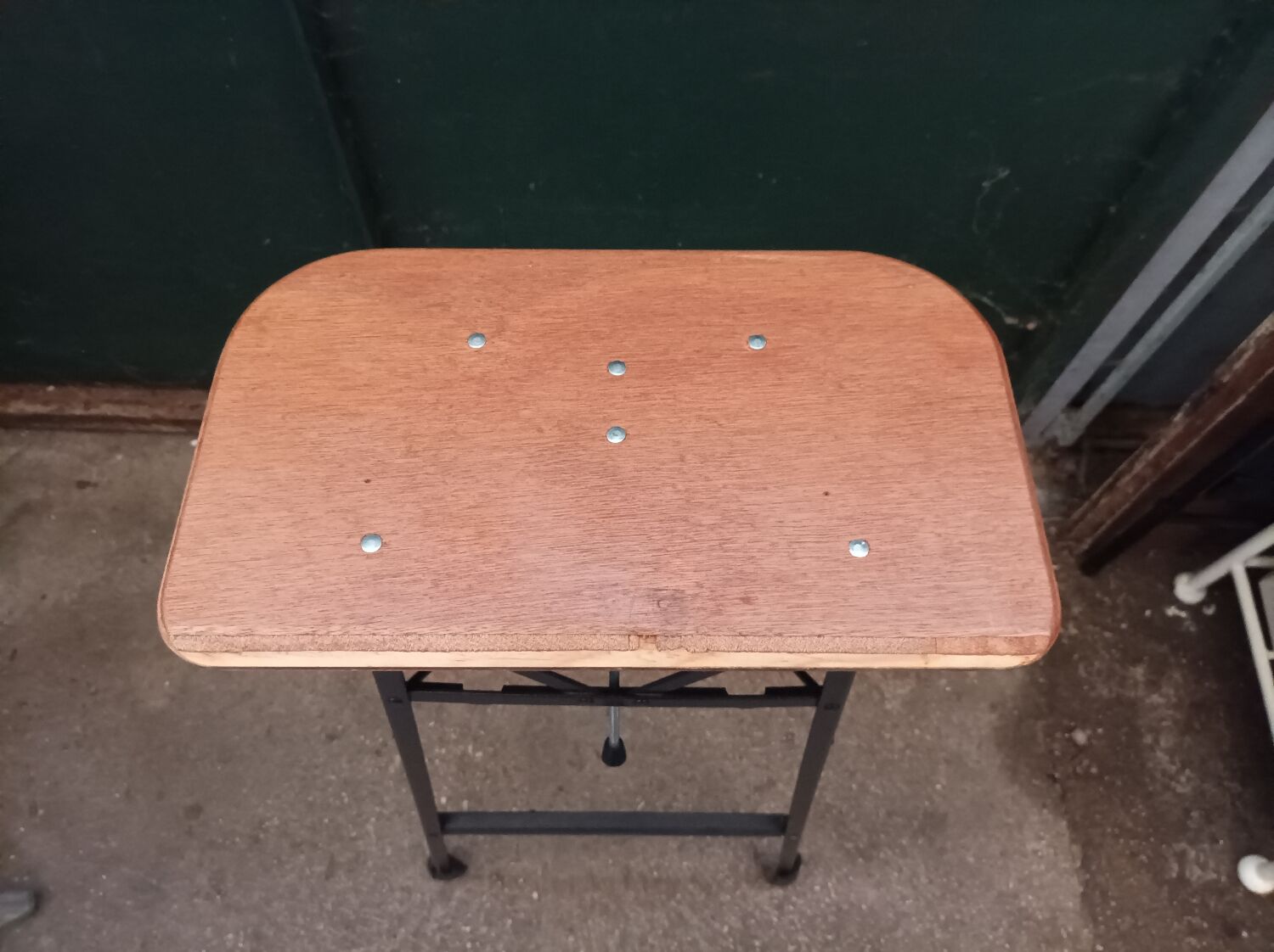 Design year 70 industrial stool "dragonfly"