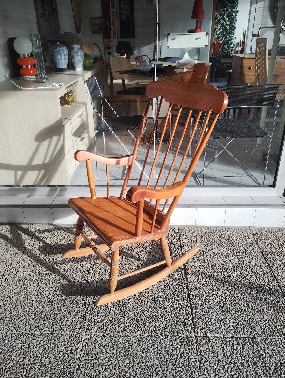 Rocking chair
