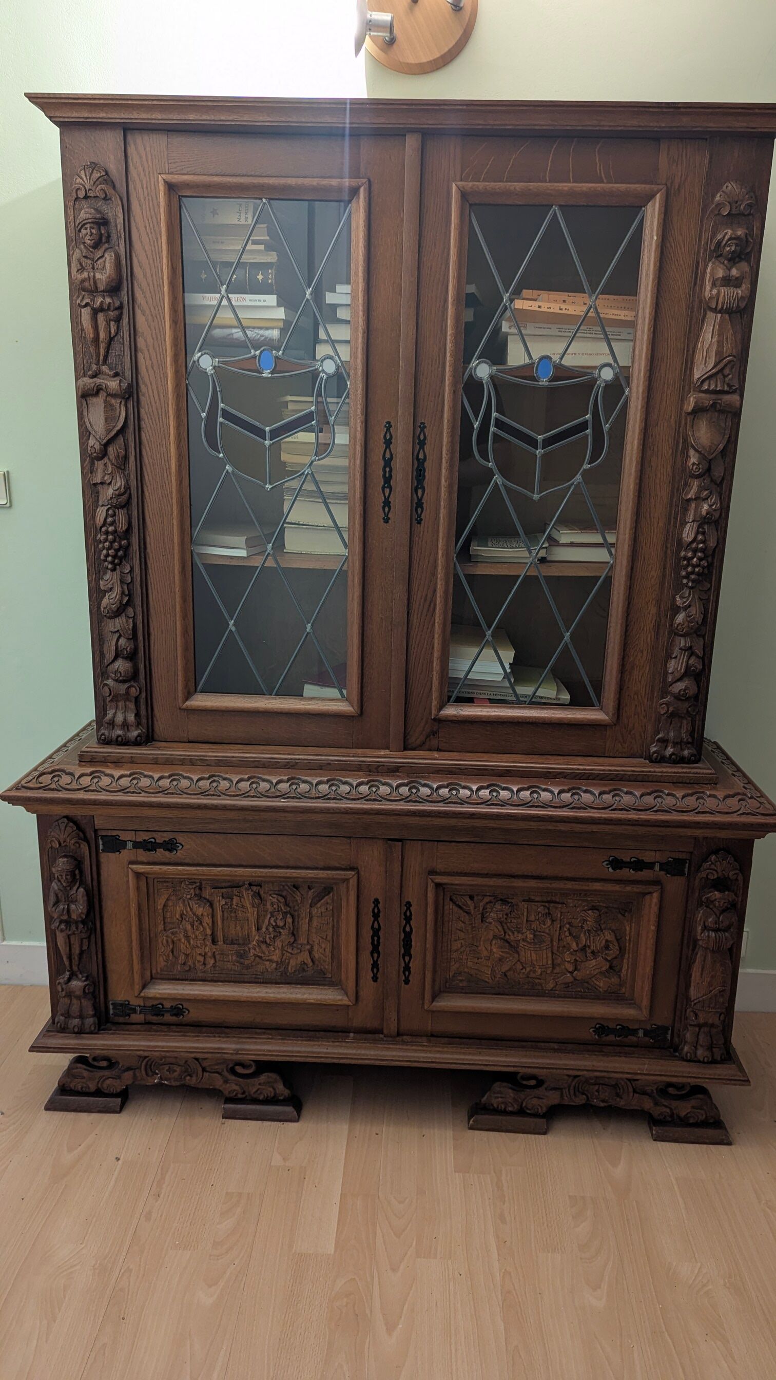 Two-body buffet in carved solid oak – Neo-Renaissance style
