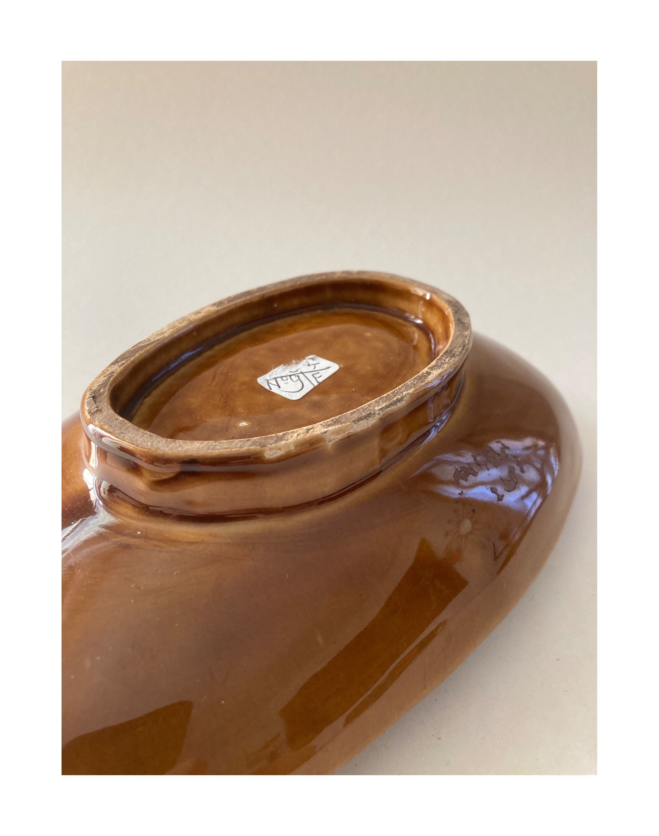 Empty ceramic pocket