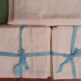Square tablecloth and 12 towels in damask and monogrammed mestizo years 1965/70 new