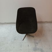Pairs of vintage chairs from the 50s/60s swivel.