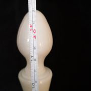 carafe en opaline blanche