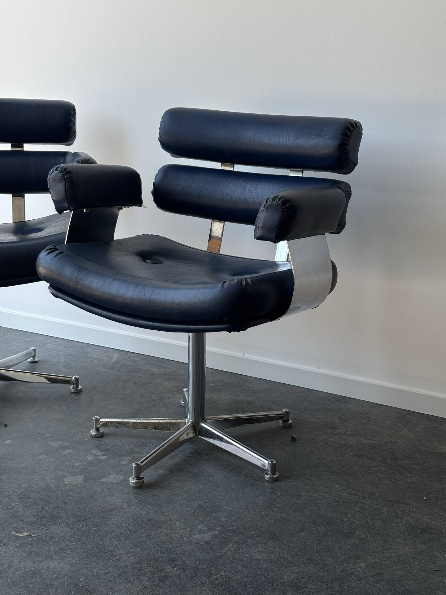 Paire de fauteuils lounge italiens Space Age, 1970