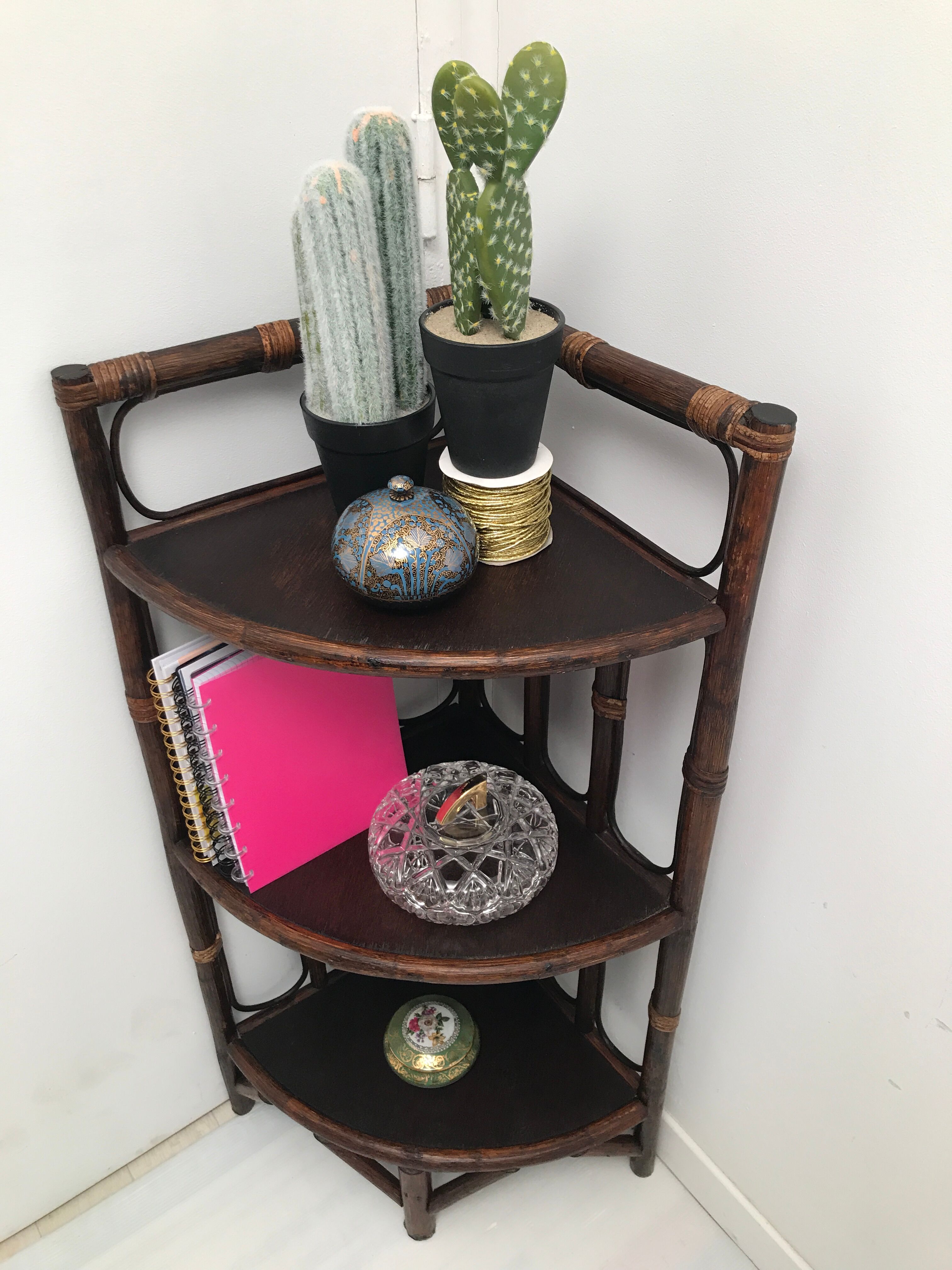 Rattan angle shelf at 3 levels 70's