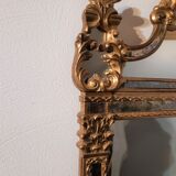 Mirror with parecloses