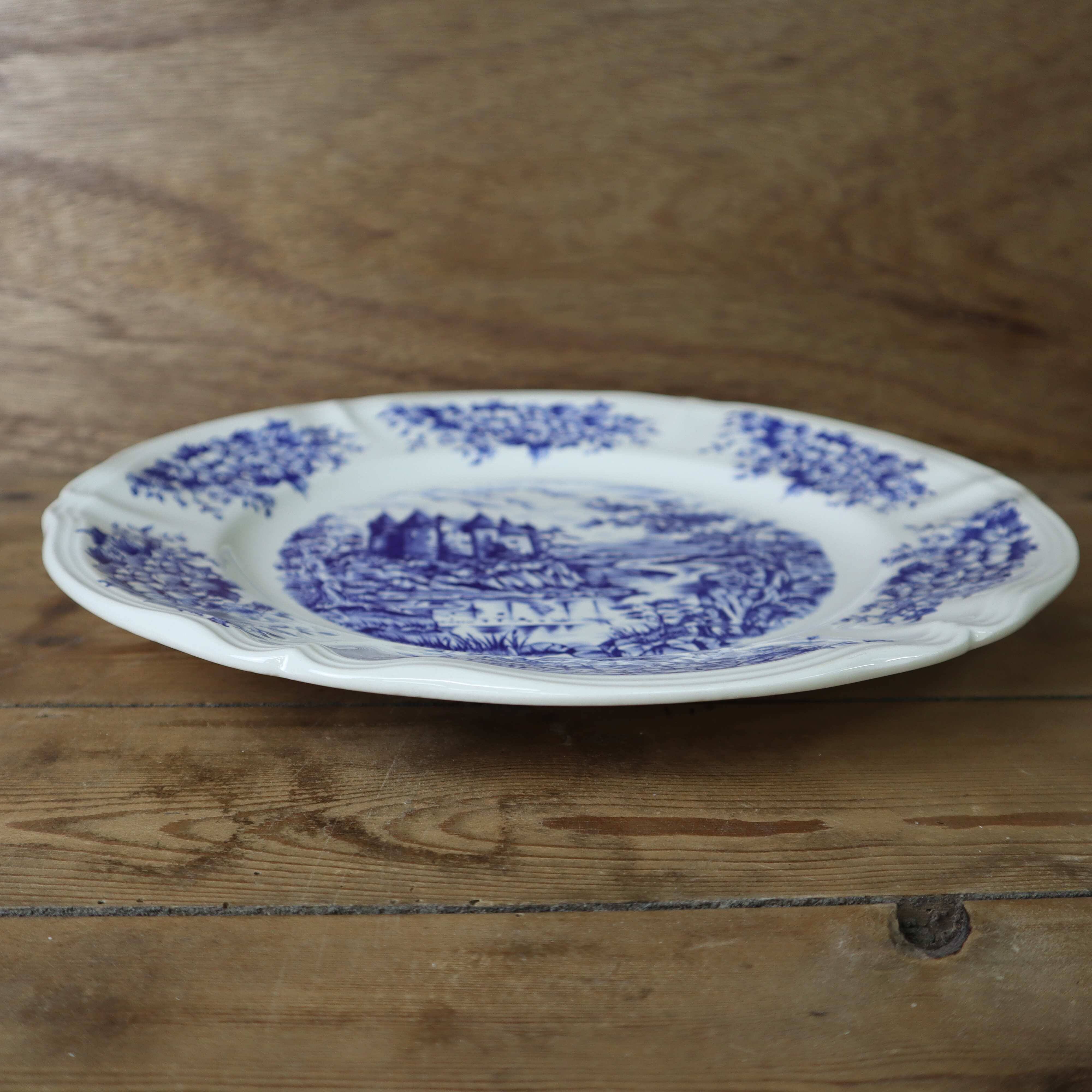 Vintage round dish Sarreguemines Castle model
