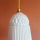 Paire de suspensions en verre blanc vintage