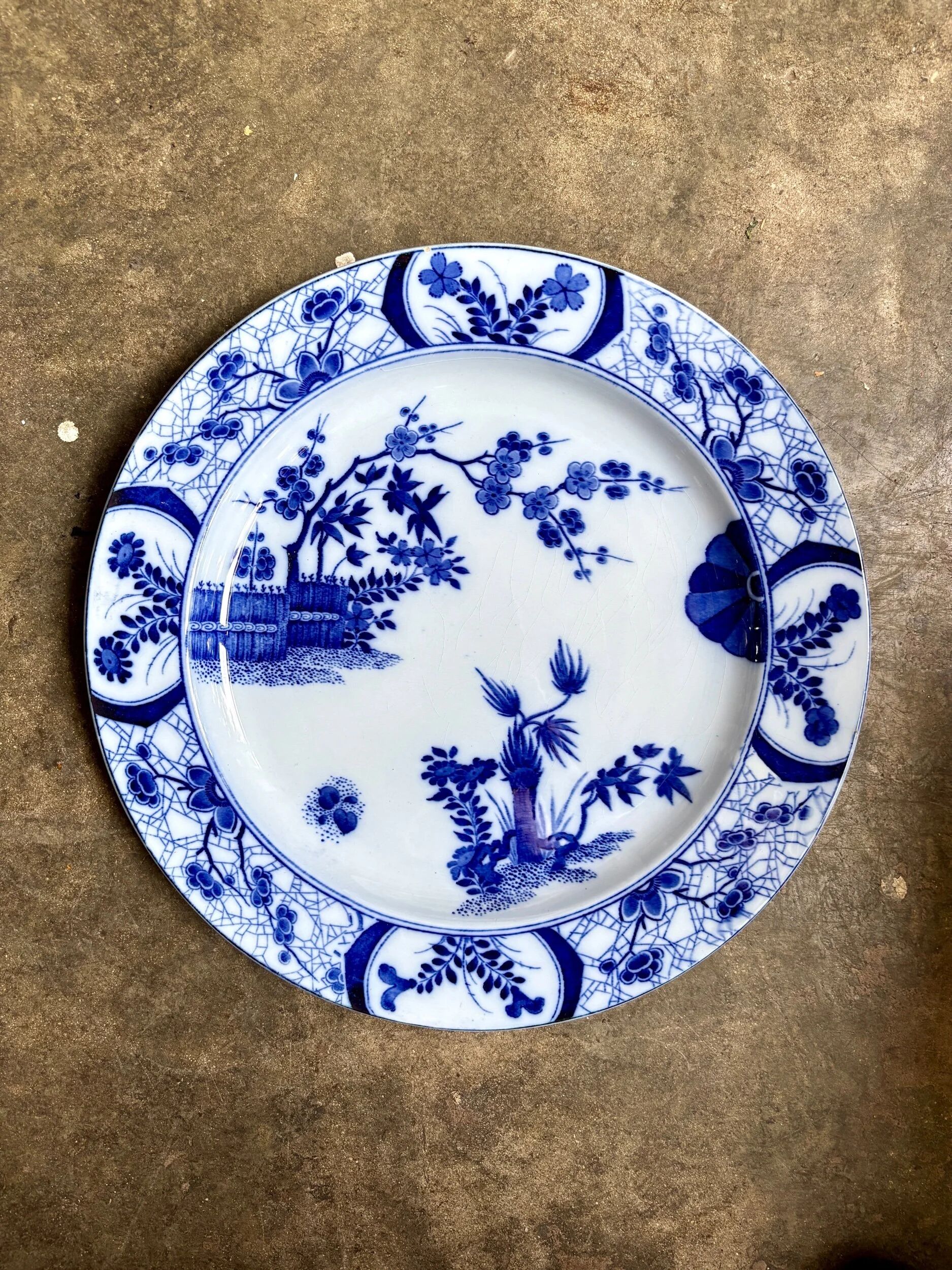 Large round dish Creil & Montereau in blue ironstone, "Japan" service