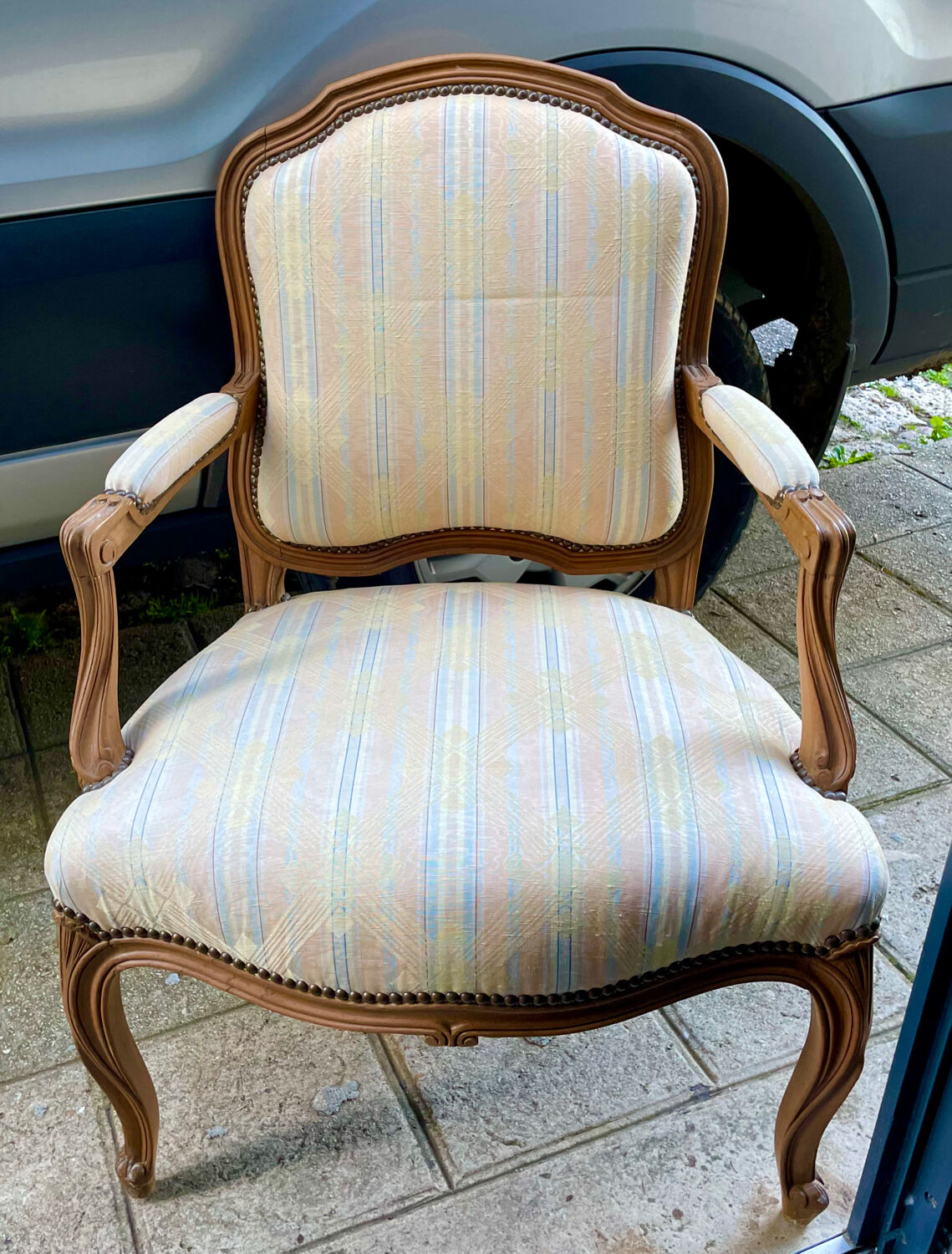 Paire de fauteuils style Louis XV