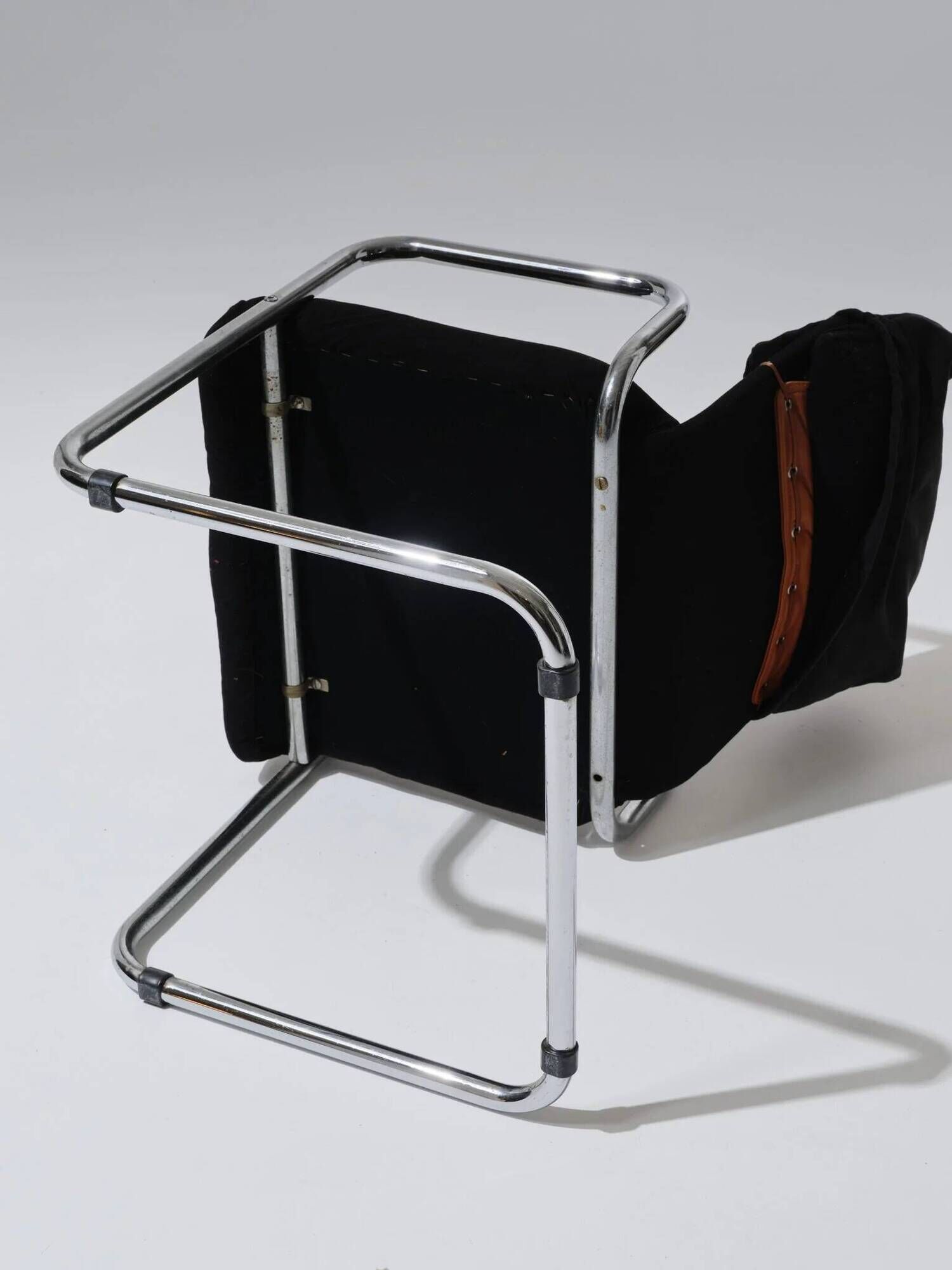 Pair of velvet and metal chairs, Guido Faleschini, 1970s