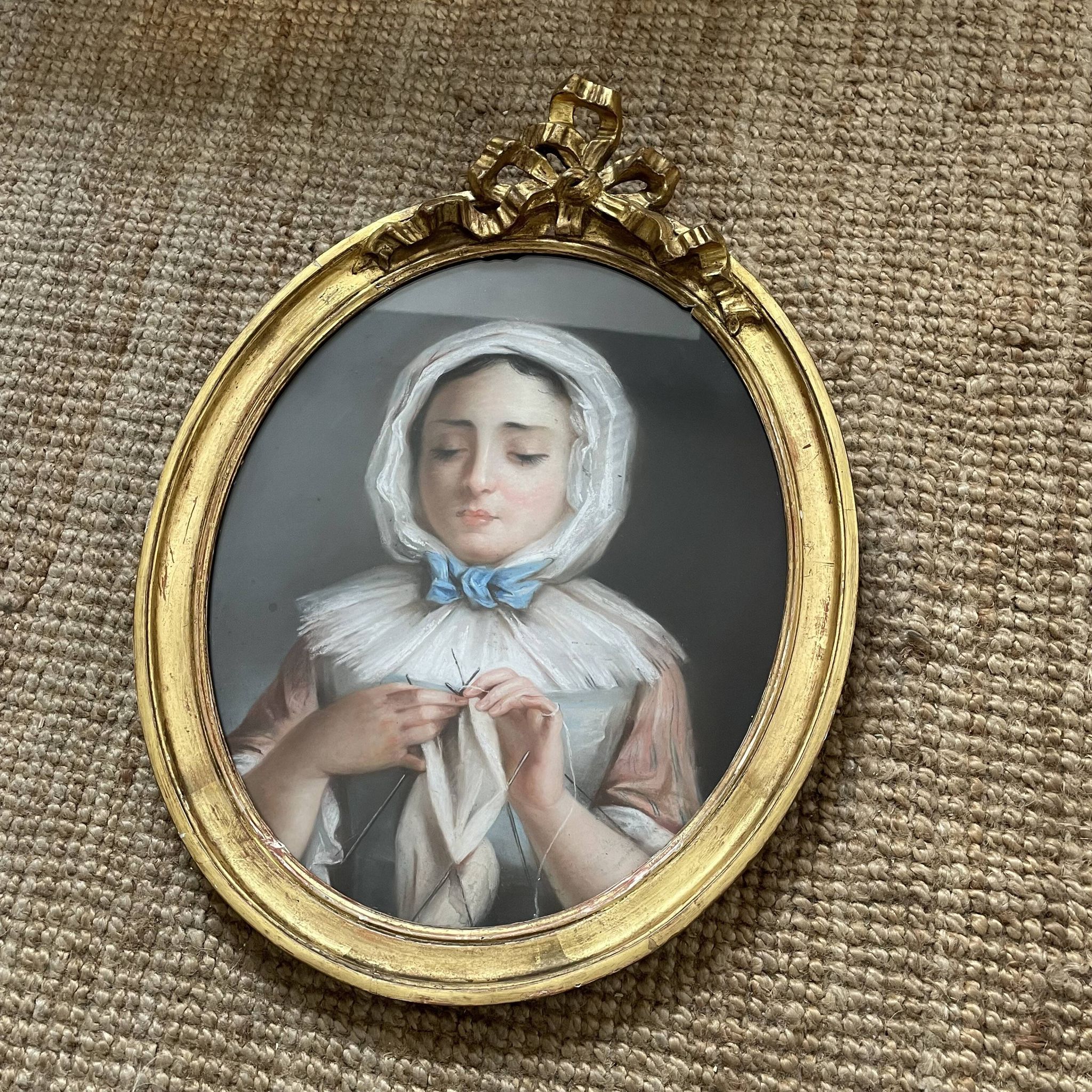 Portrait of a young girl in pastel from the 19th century.