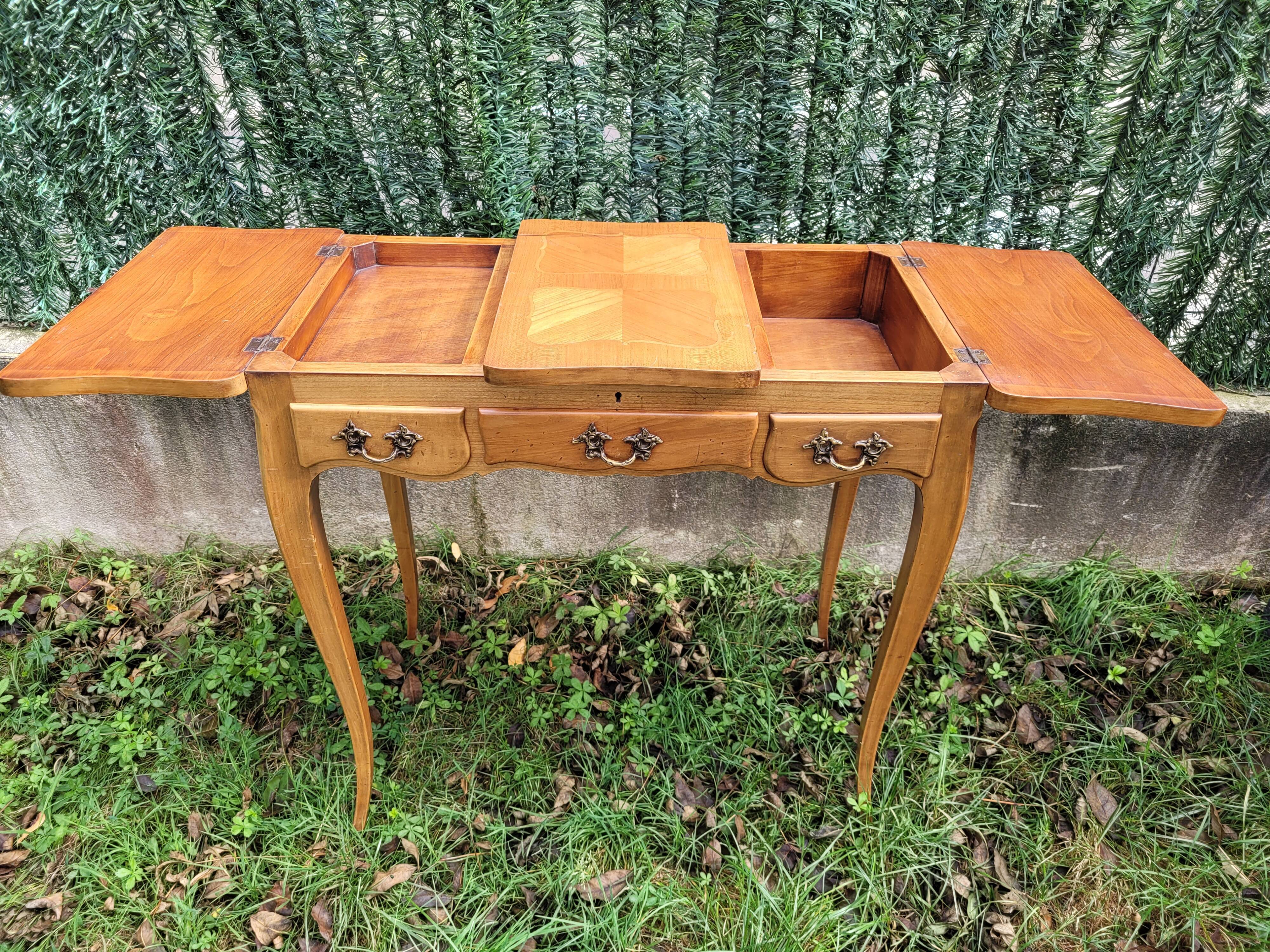 Louis XV style dressing table in veneer wood and marquetry