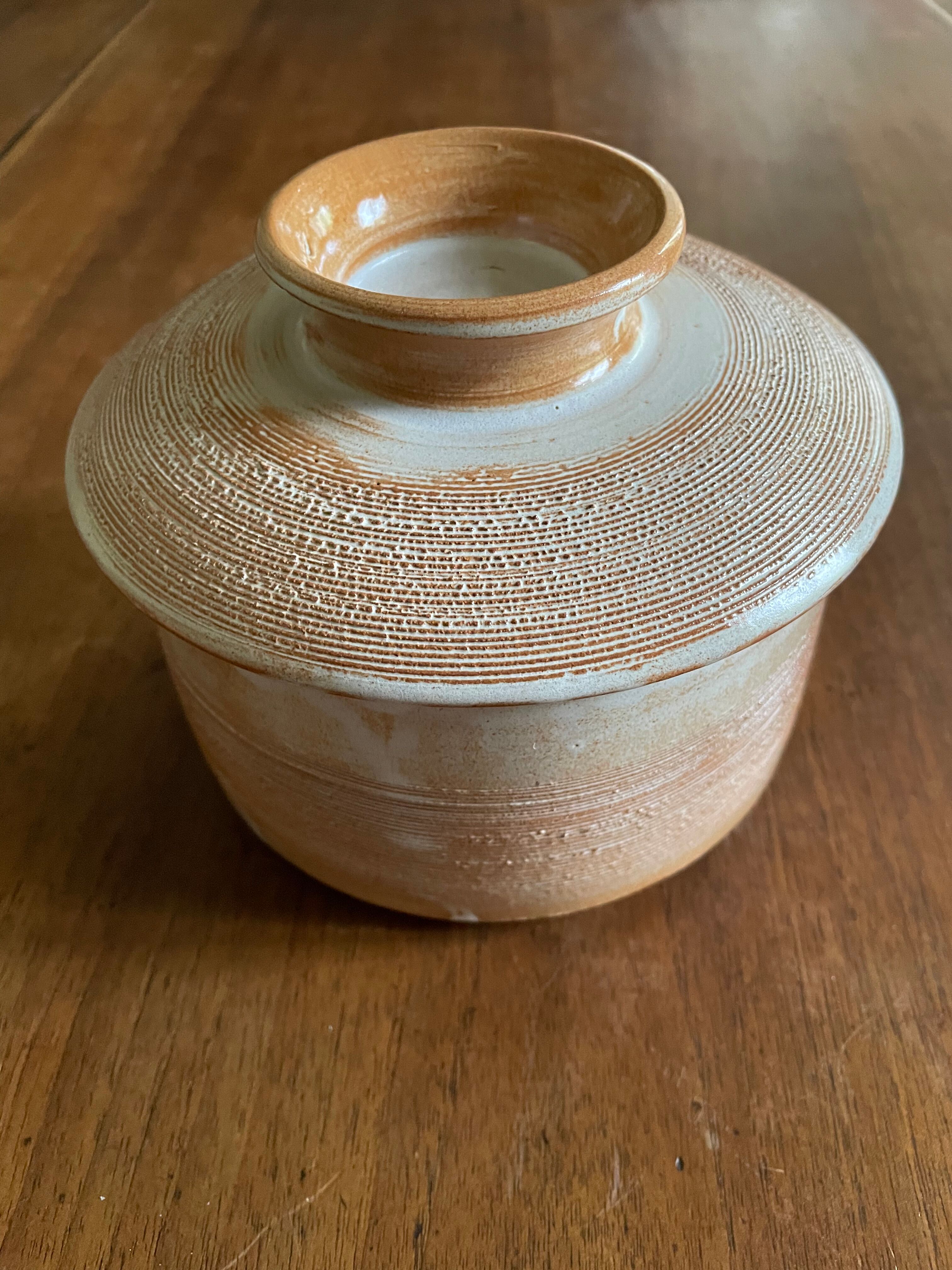 Pot with lid in stoneware vallauris