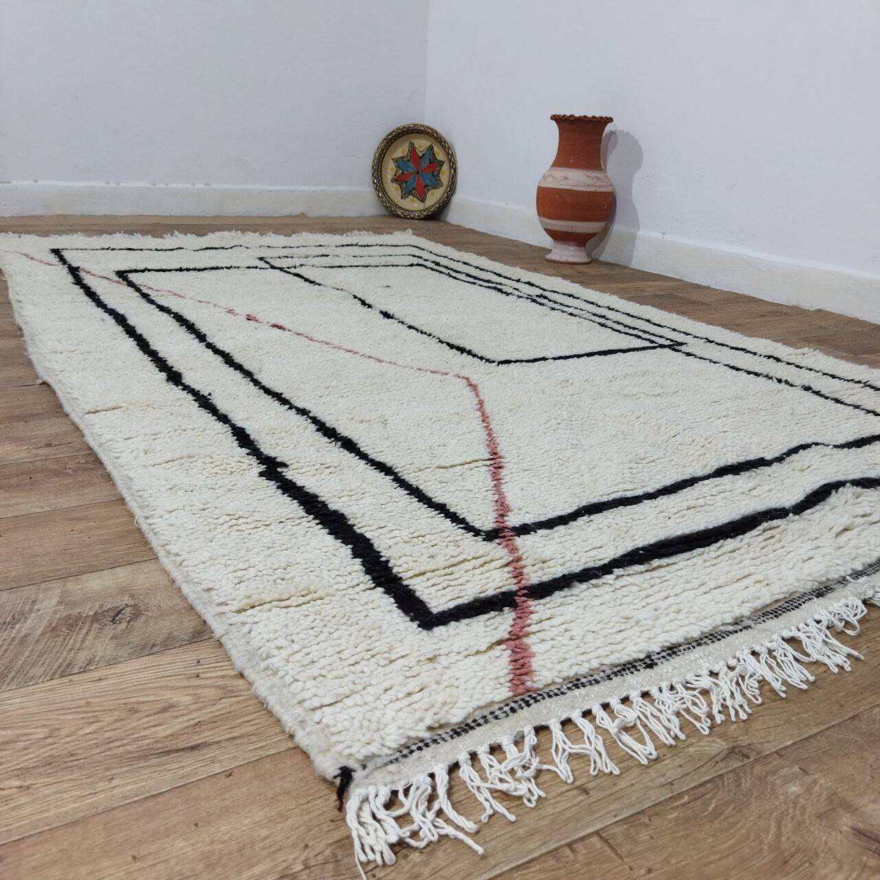 Handmade wool Berber rug 260 x 150 cm