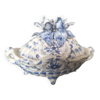 Blue and white sugar bowl