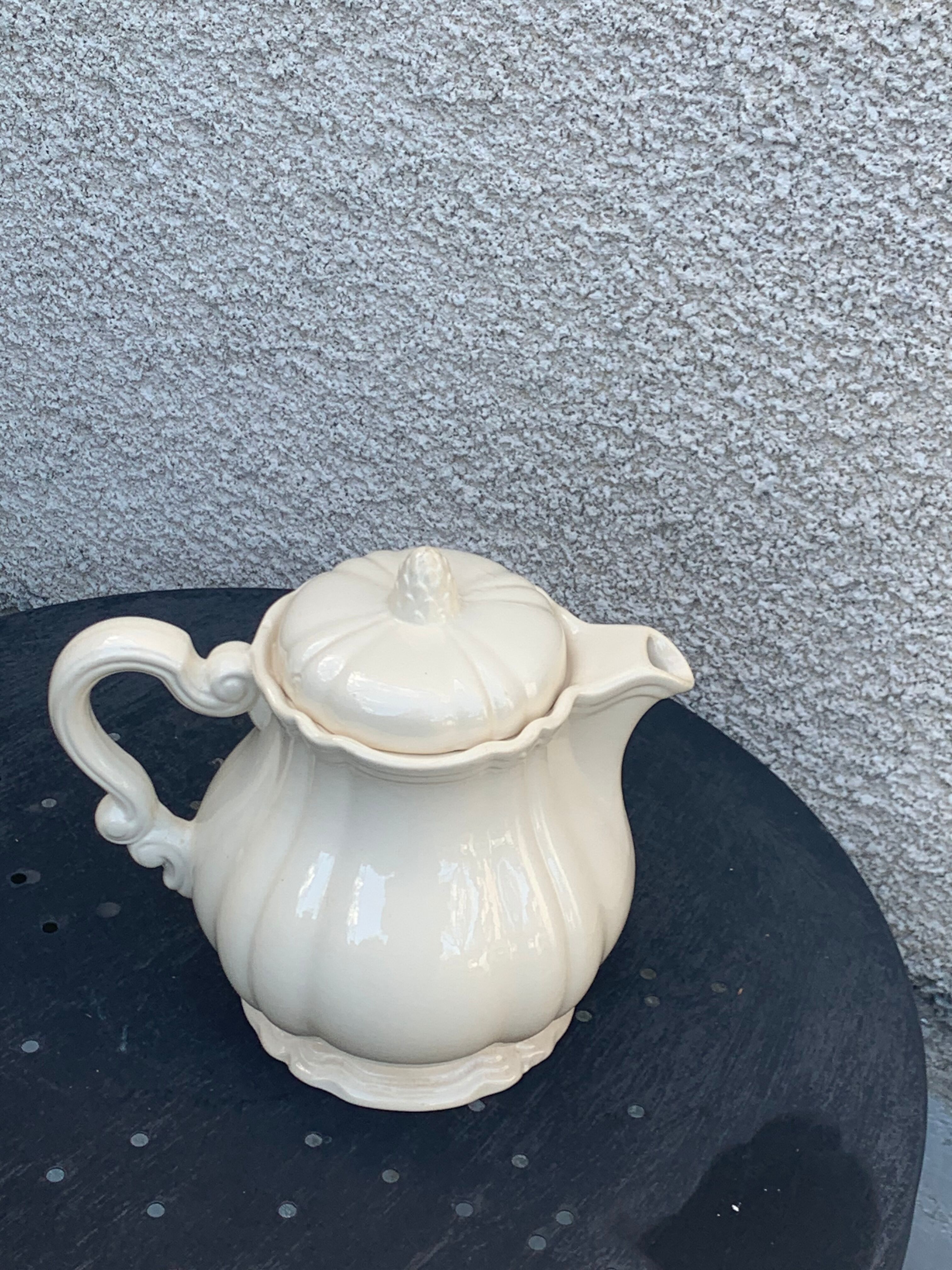 Digoin sarreguemines earthenware tea set consisting of 15 pieces antique cream