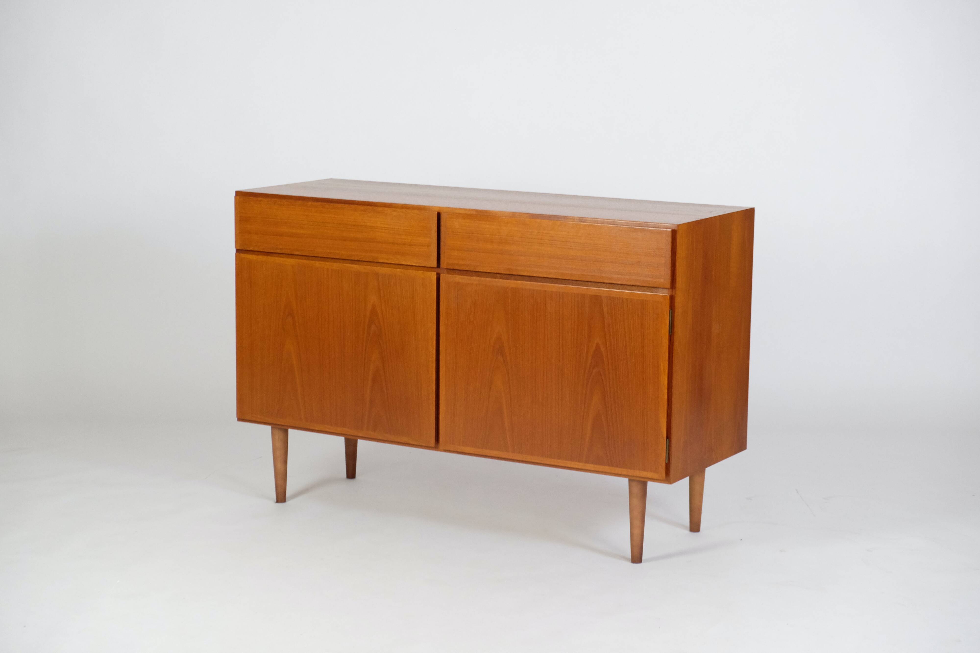 Buffet vintage en teck Omann Jun Kommode 60er Design danois 120cm