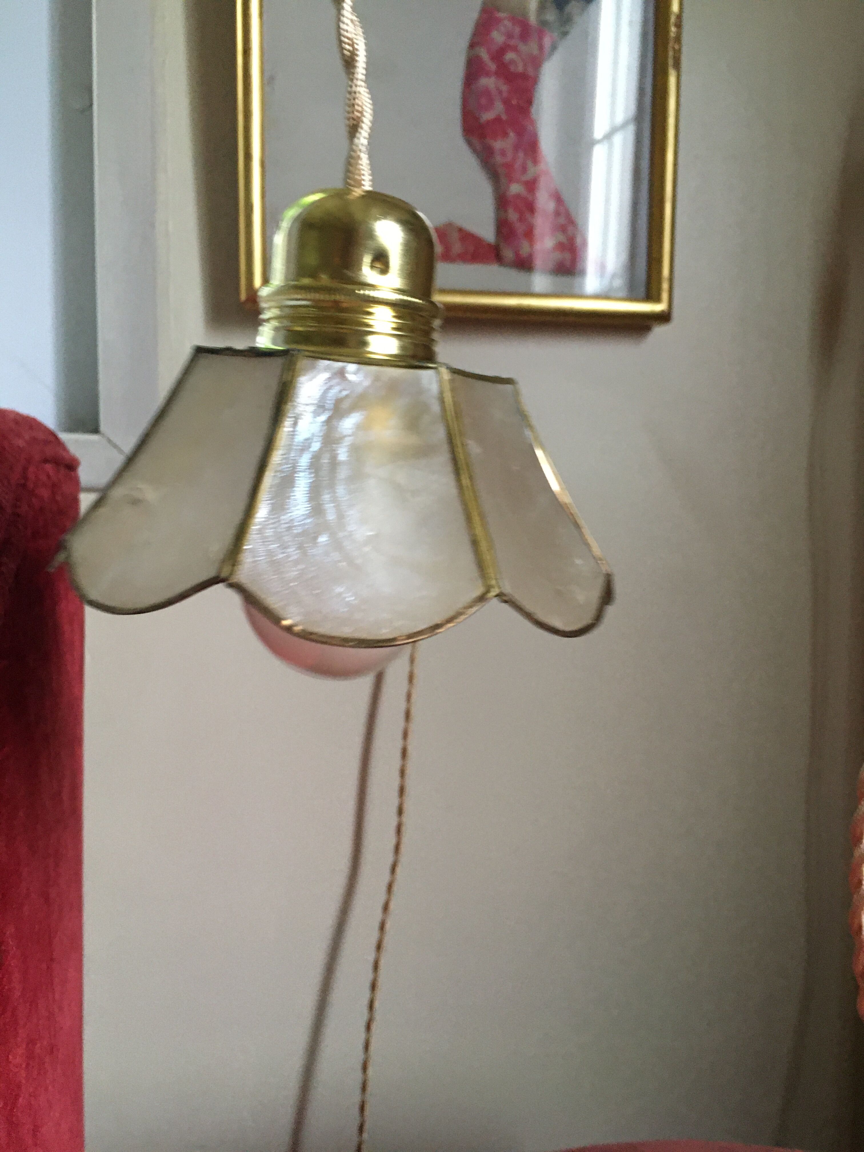 Mother-of-pearl stroller