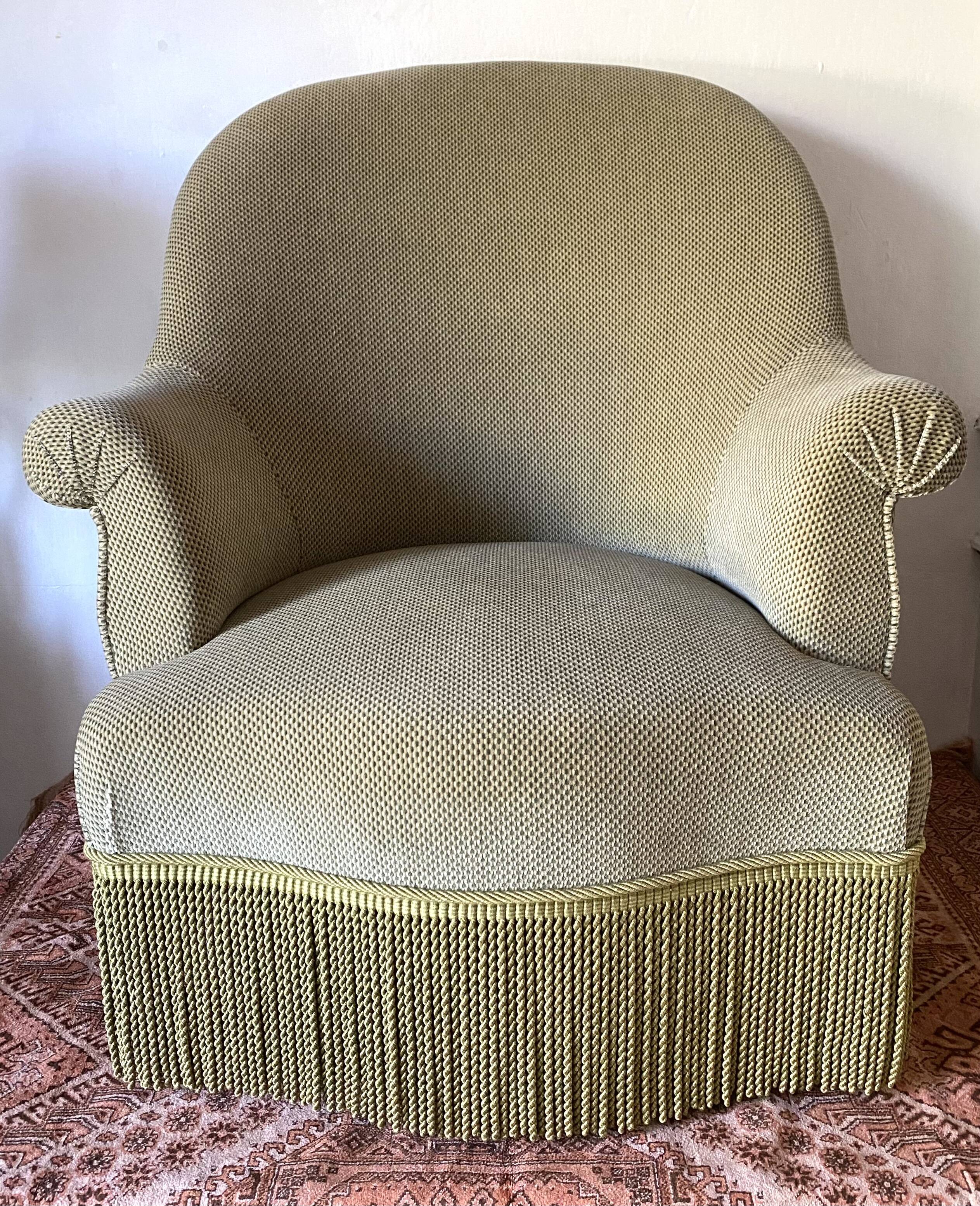 Velvet toad armchair like new