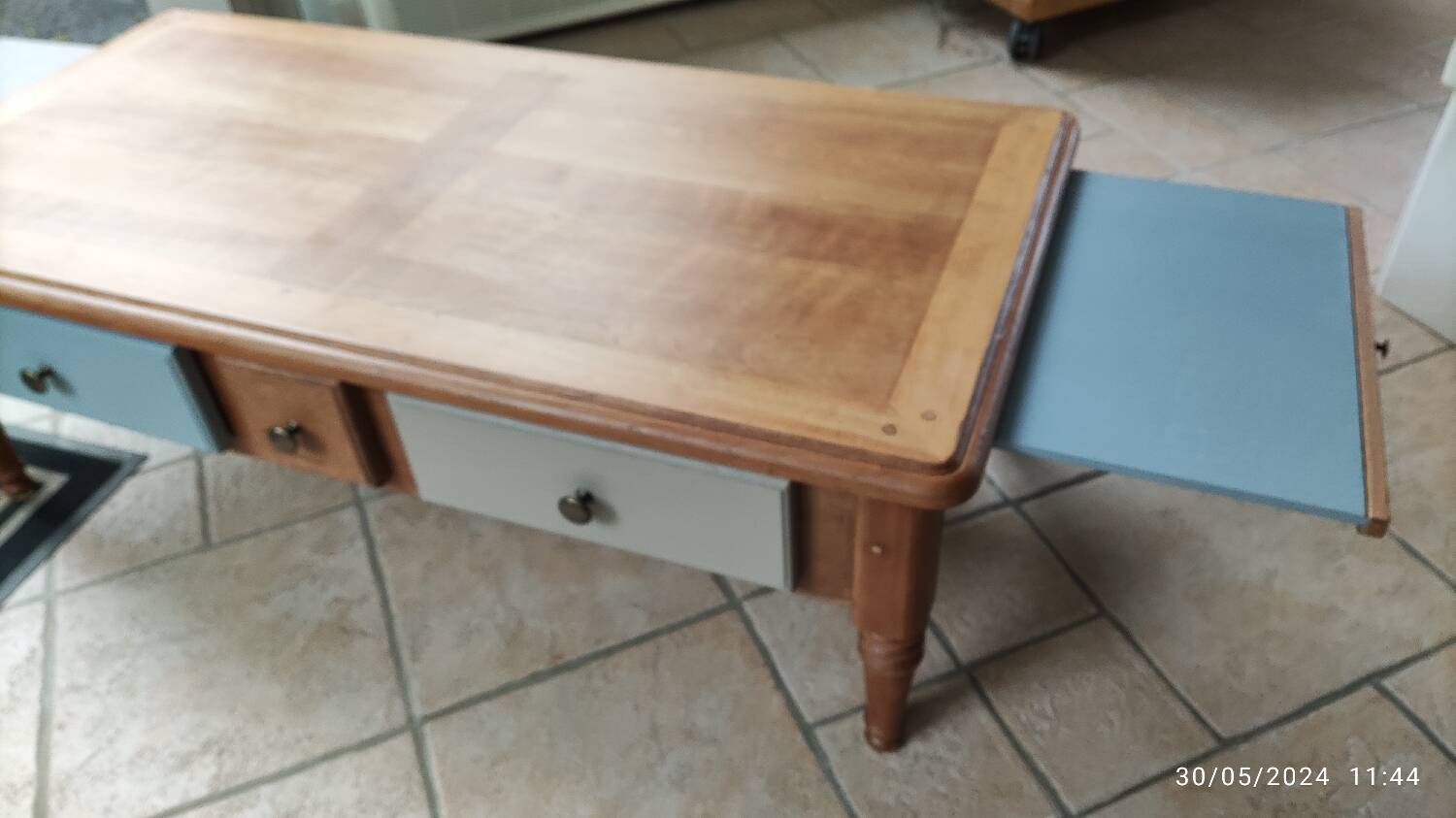 Living room coffee table