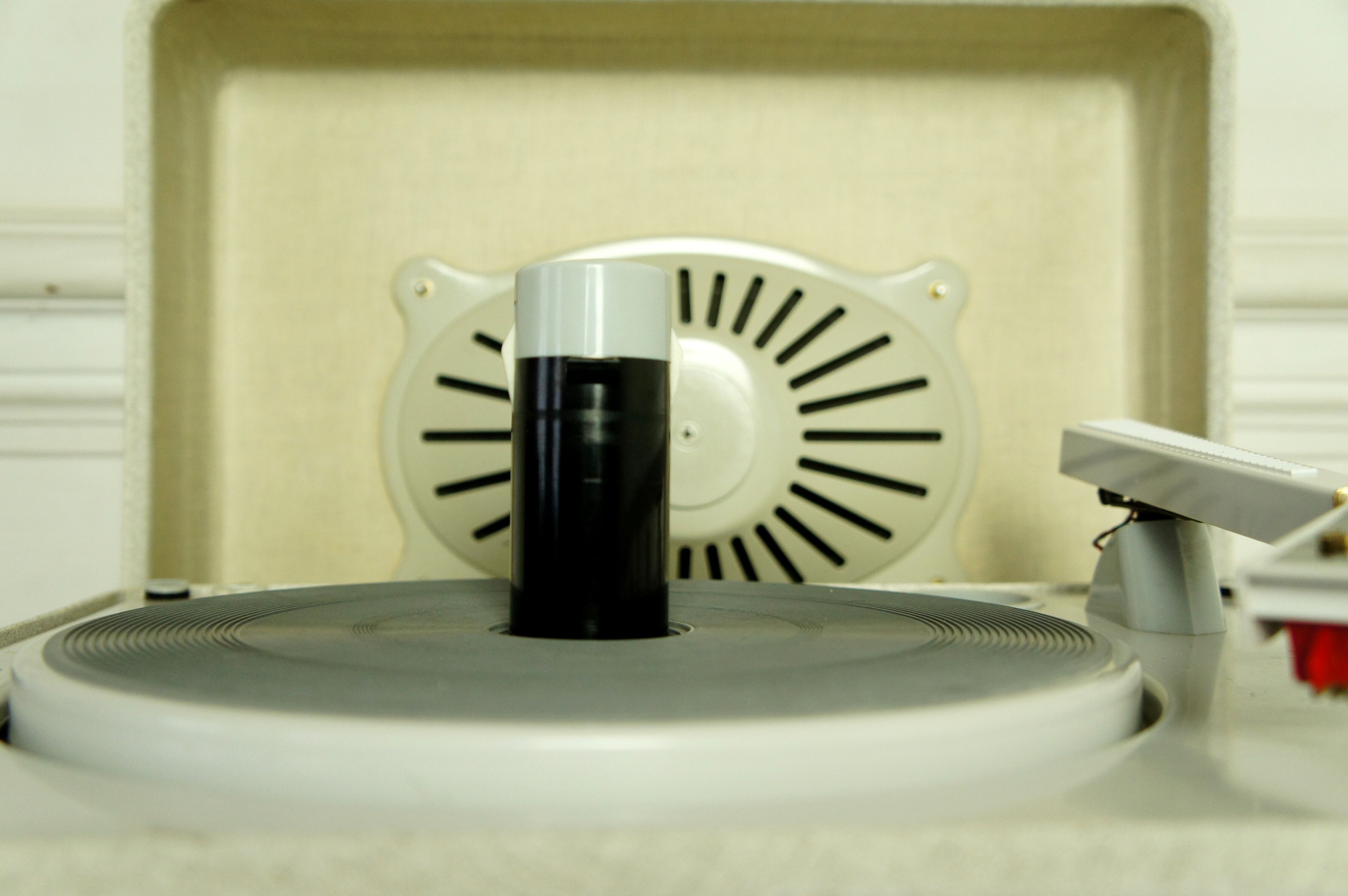 Turnted disc with Radialva vinyl charger circa 1950