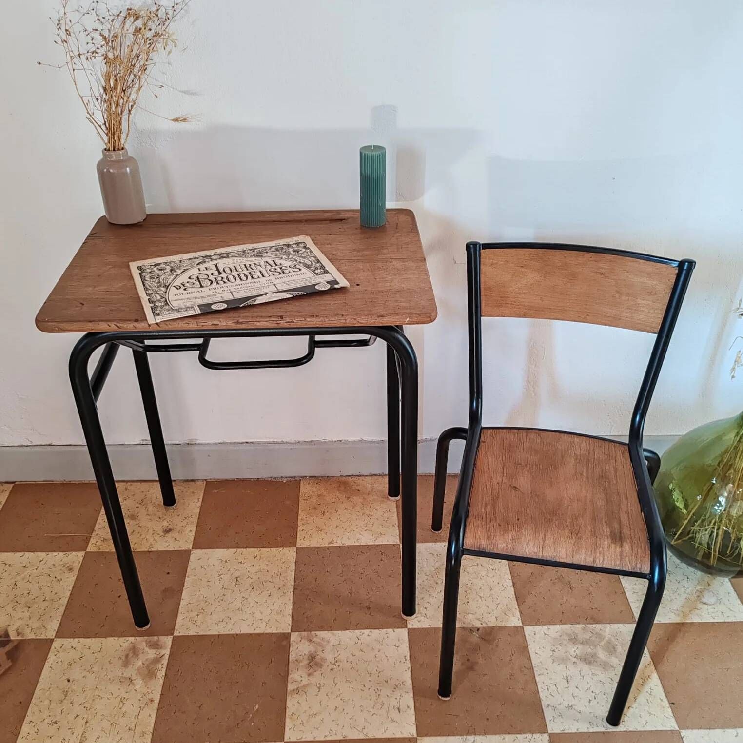 School desk and chair set