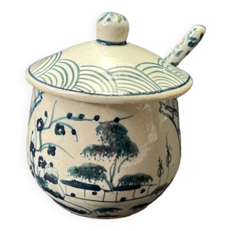 Vietnamese porcelain lidded pot