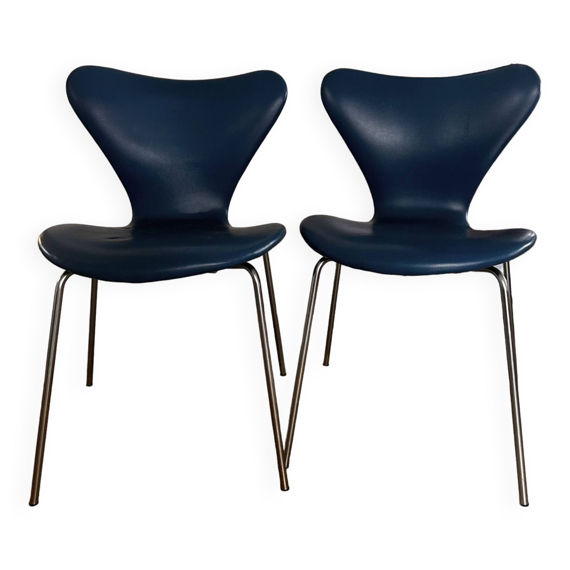 Fourmi chairs, design Arne Jacobsen for Fritz Hansen