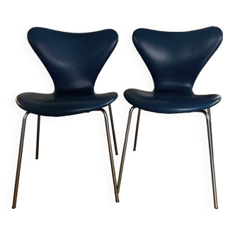 Fourmi chairs, design Arne Jacobsen for Fritz Hansen