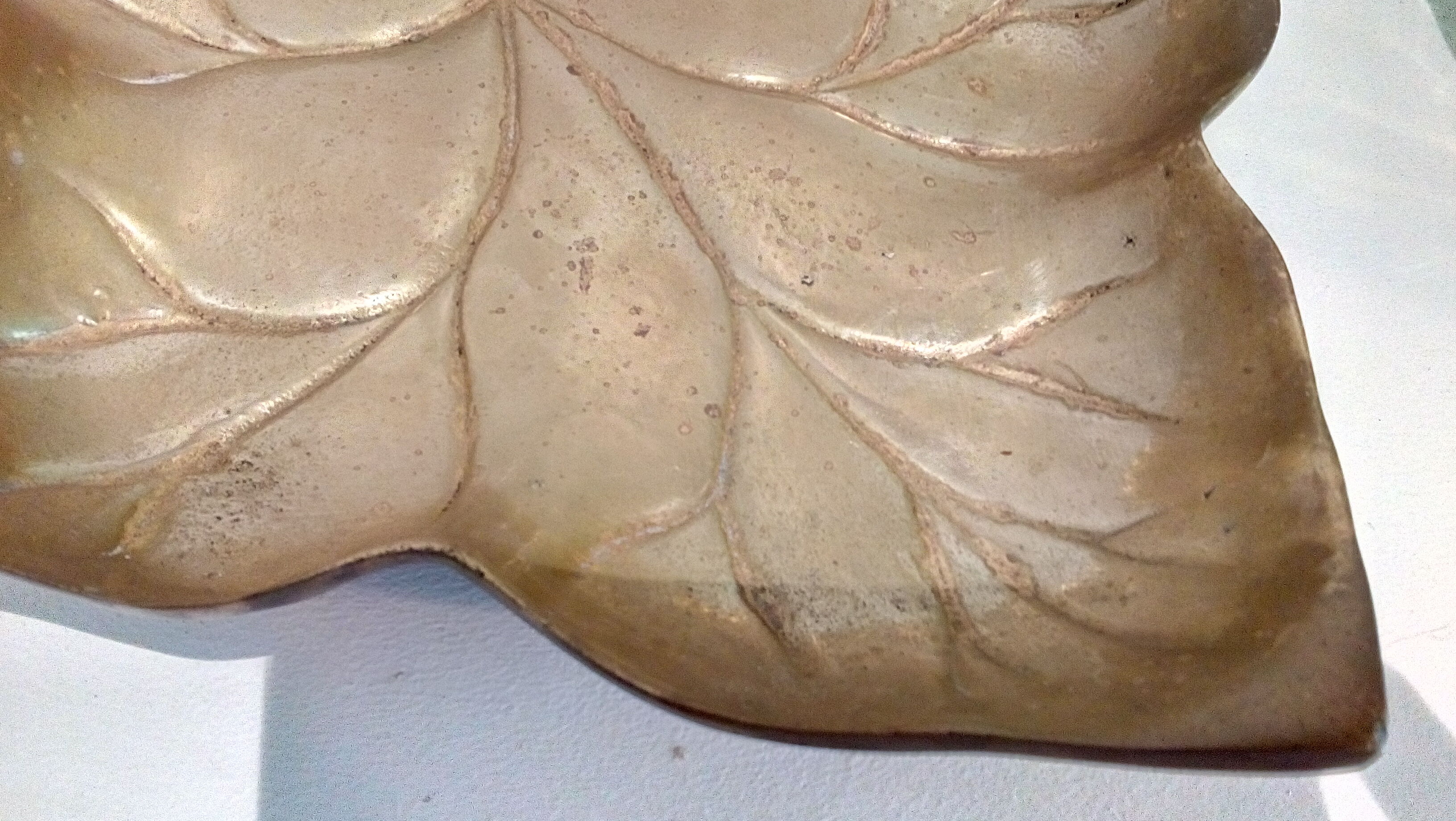 Brass leaf catchall