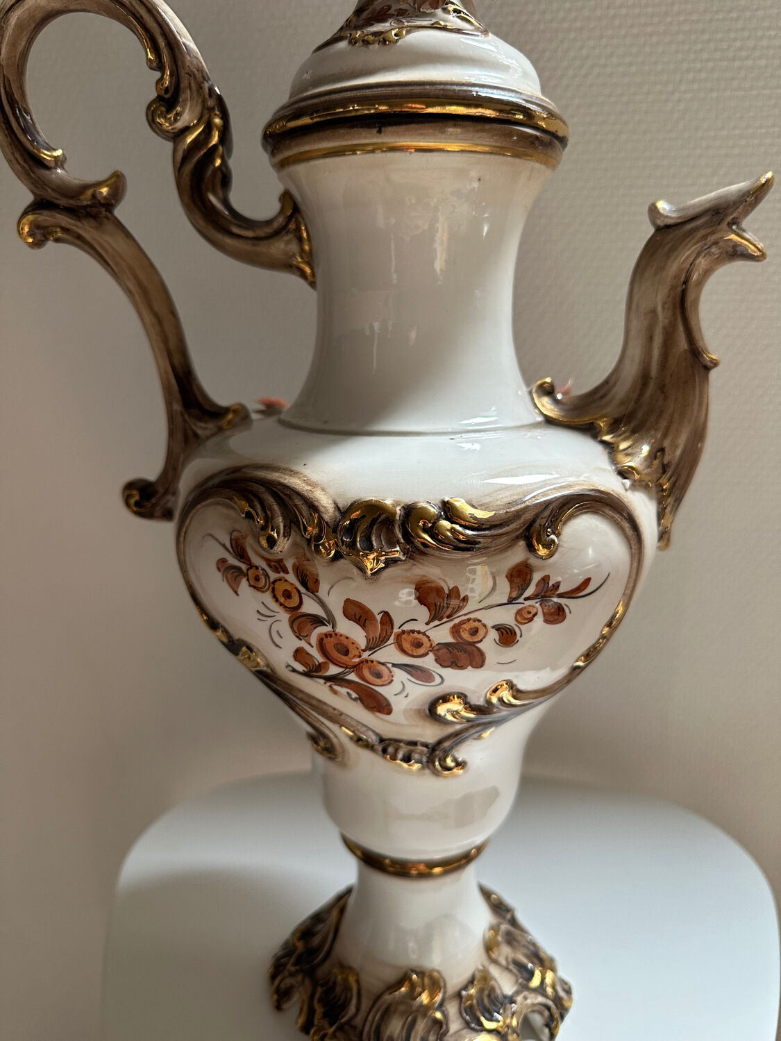Bassano porcelain vase