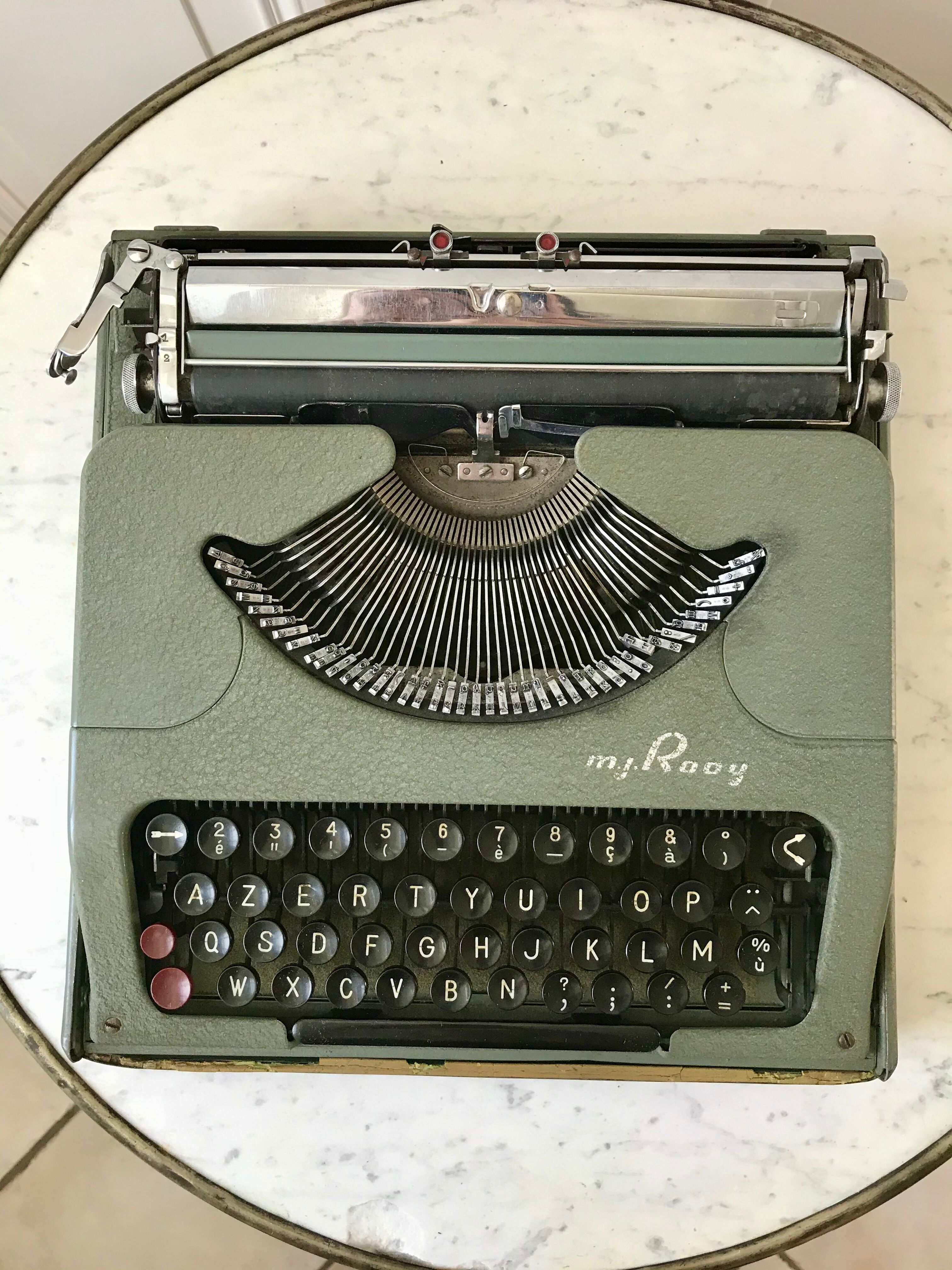flat typewriter gray green My Rooy 50s-60s