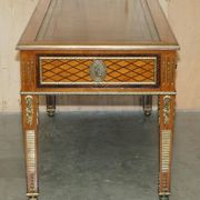 Bureau Plat Restauré Louis XVI Orné d'Ormolu Fin XIXe Siècle