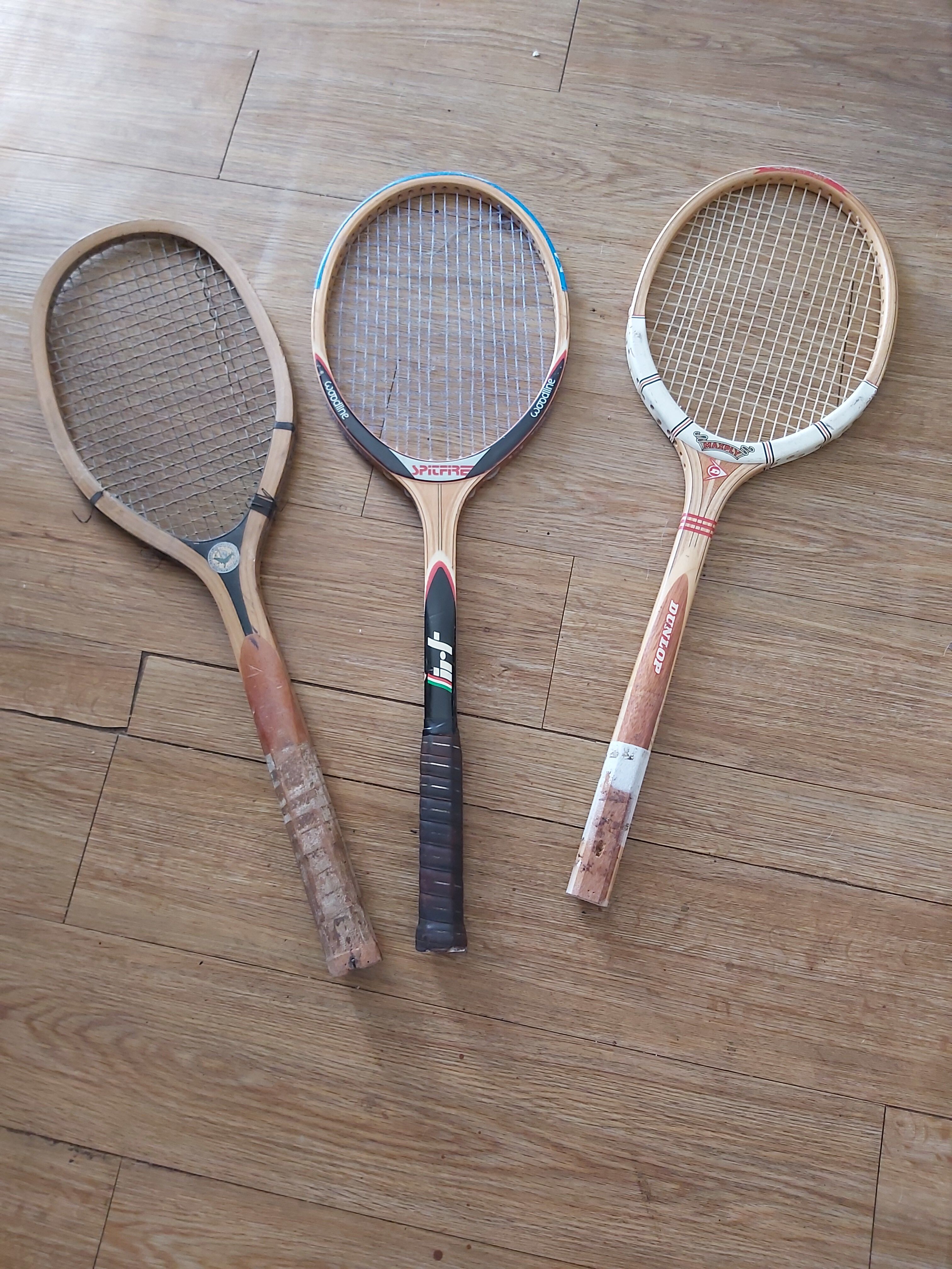 Series of 3 vintage wooden tennis rackets