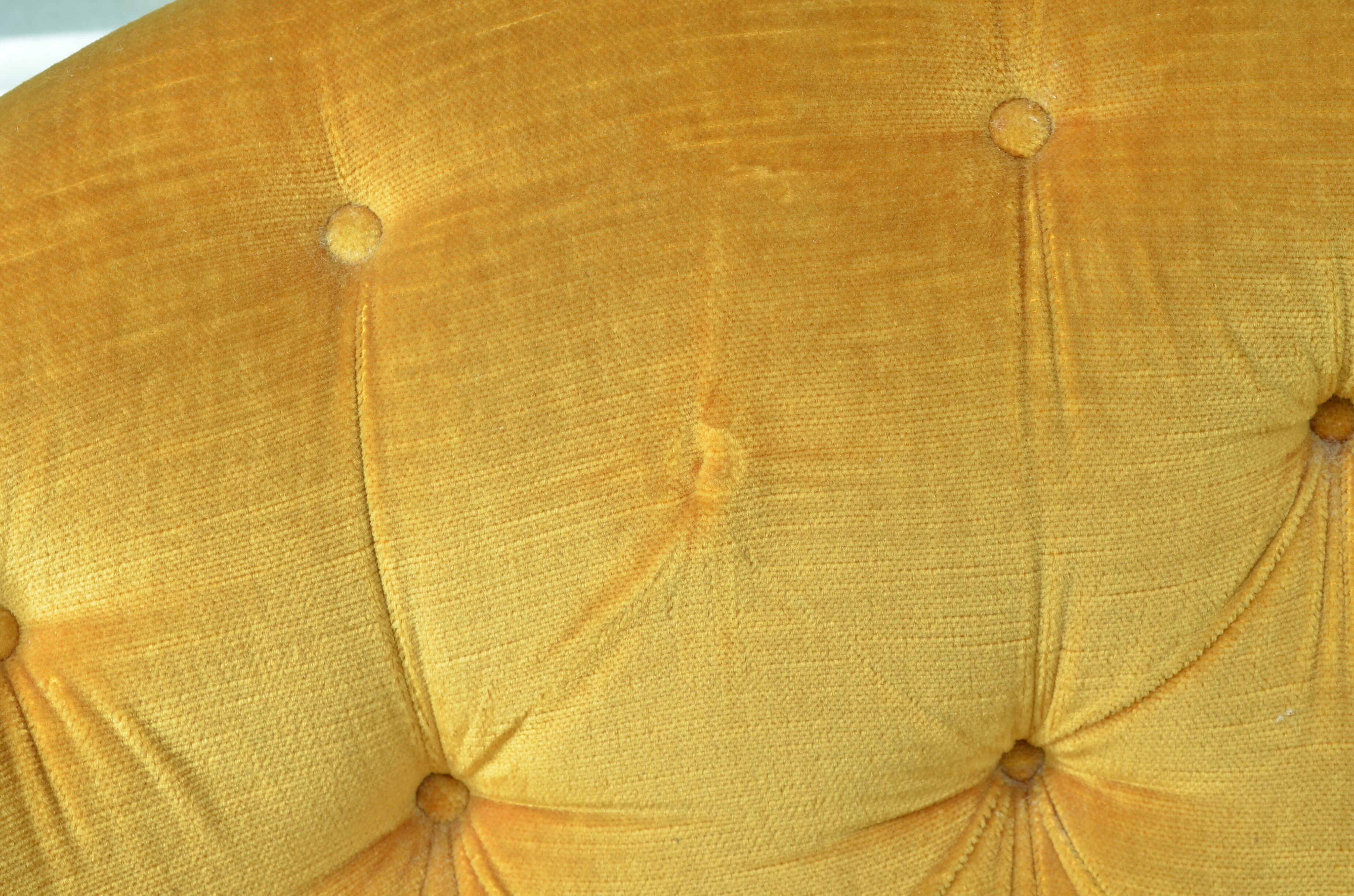 Banquett padded velvet mustard gold fringed 50s