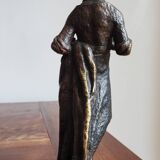 Statuette ancienne en bronze patiné