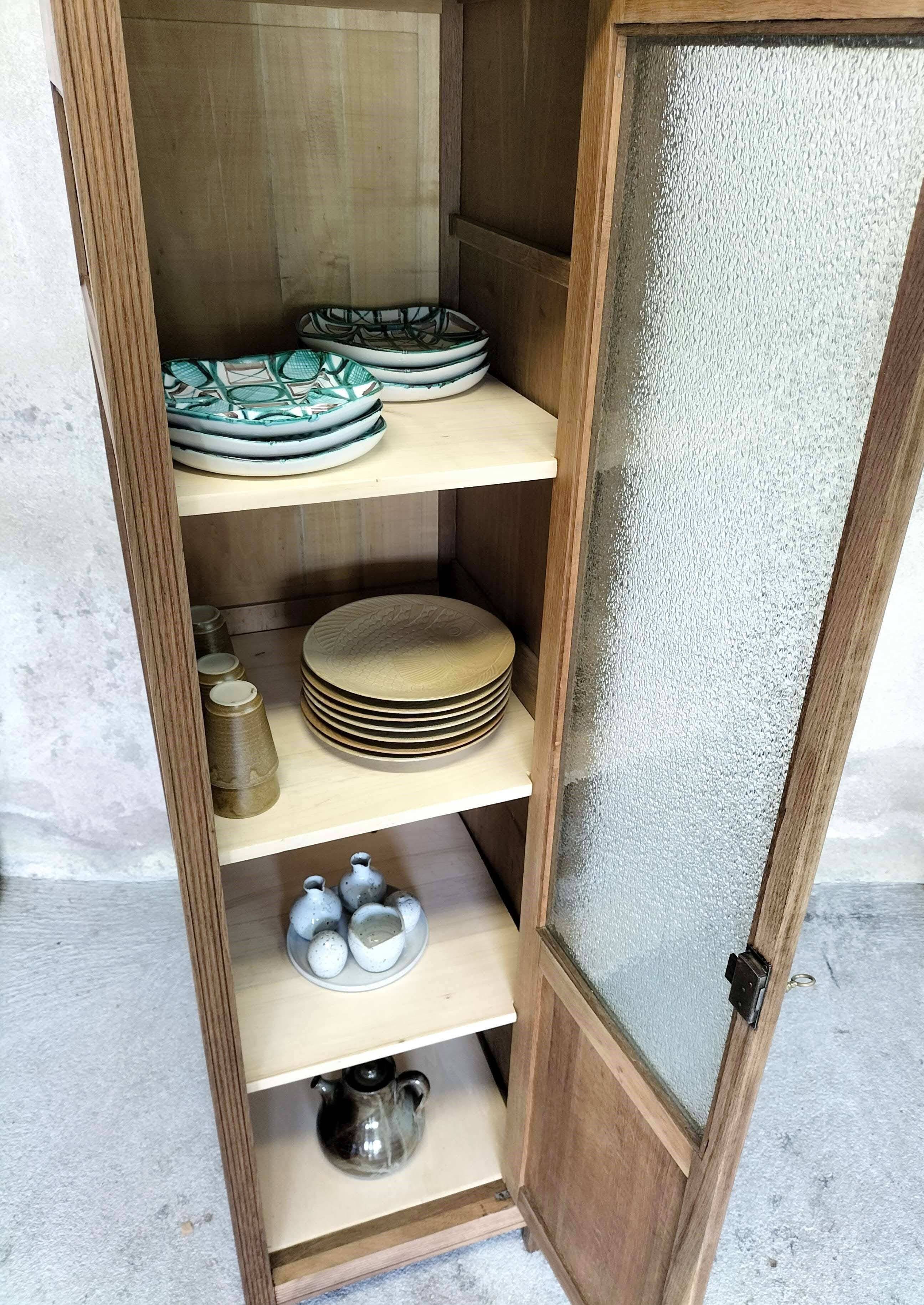 Armoire vitrée vintage