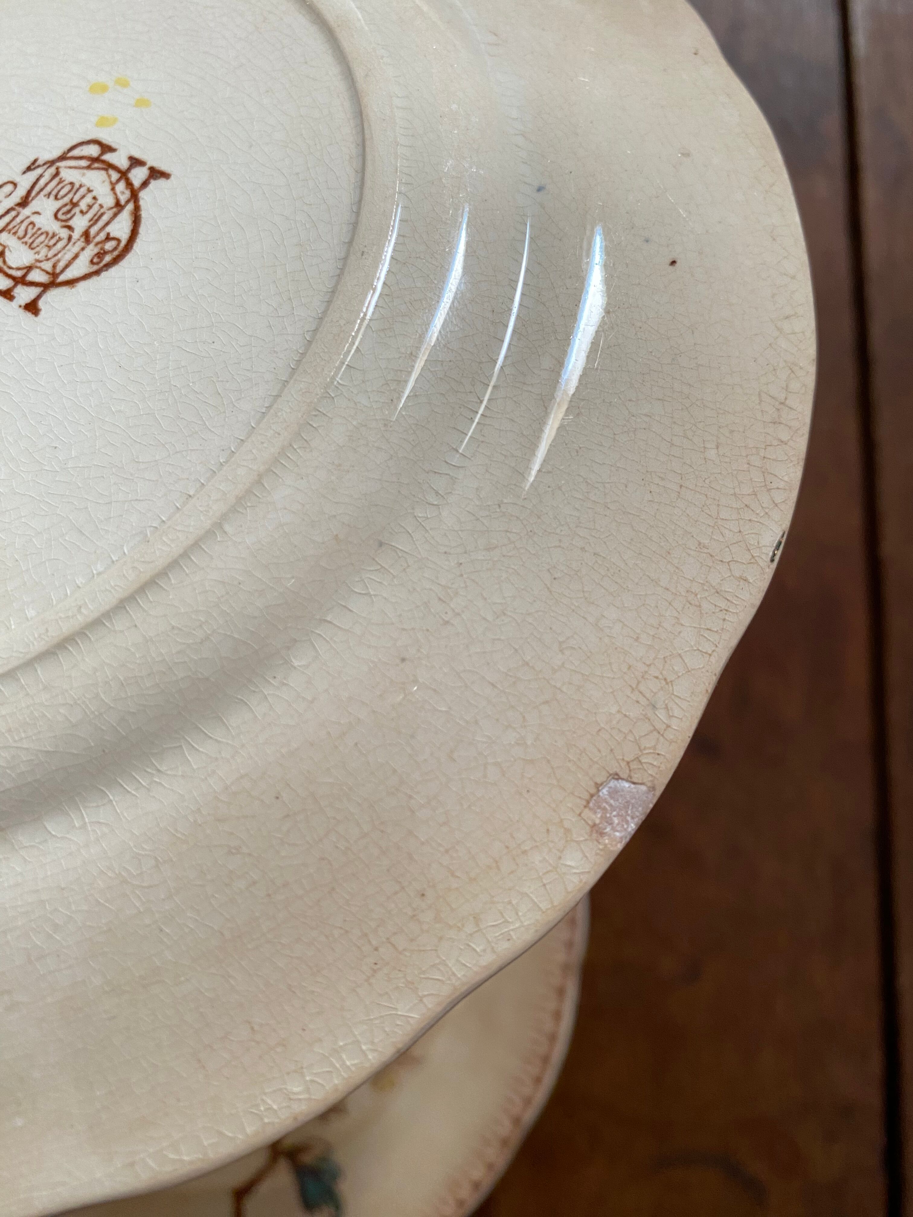 3 plates dessert Choisy le Roi terre de fer