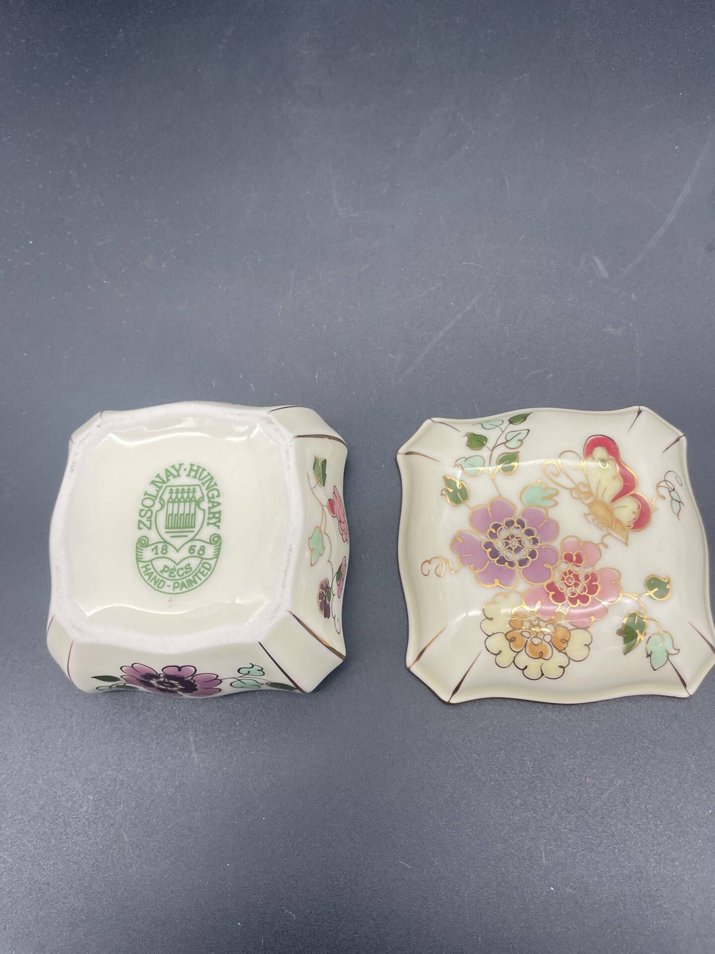 Vintage porcelain jewellery box Zsolnay Pécs, hand-painted, d