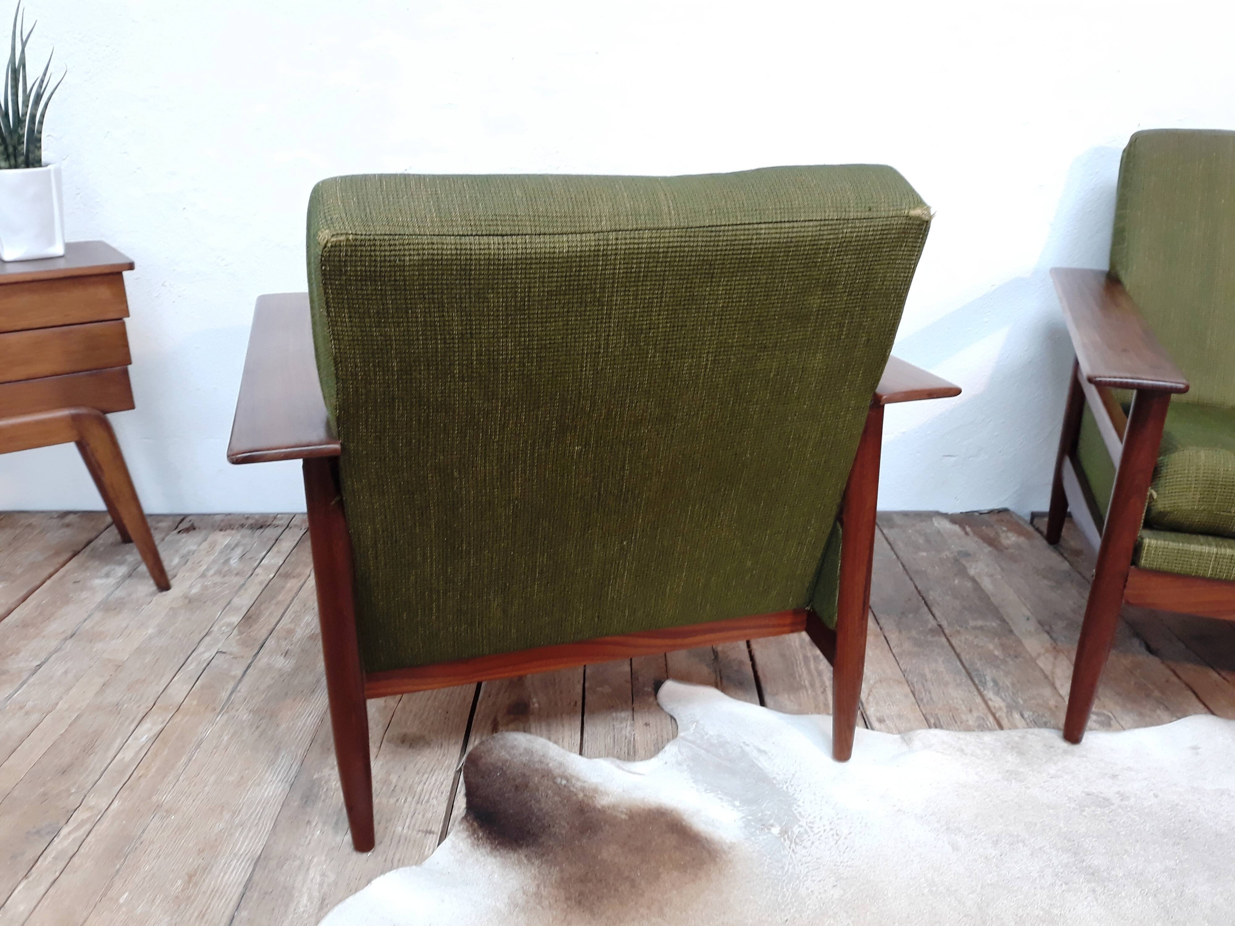 Pair of scandinavian chairs