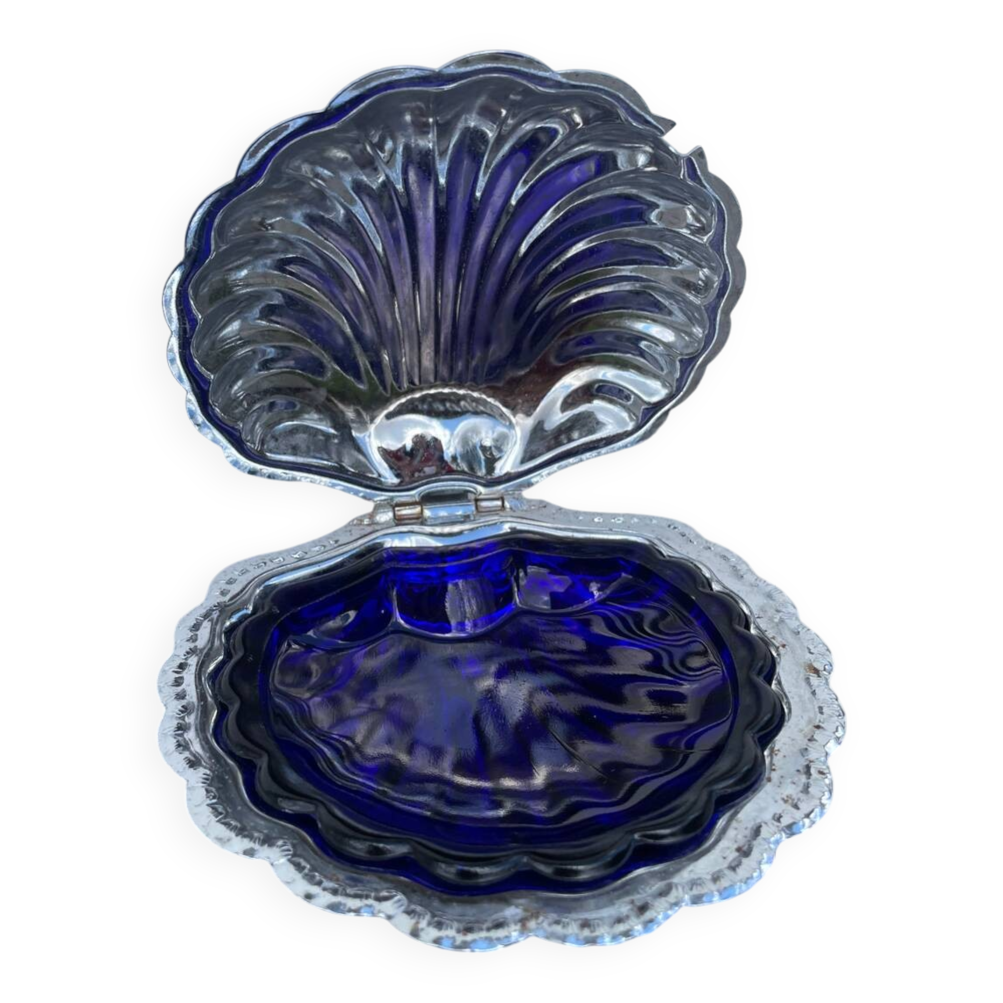 Silver-plated metal shell butter dish