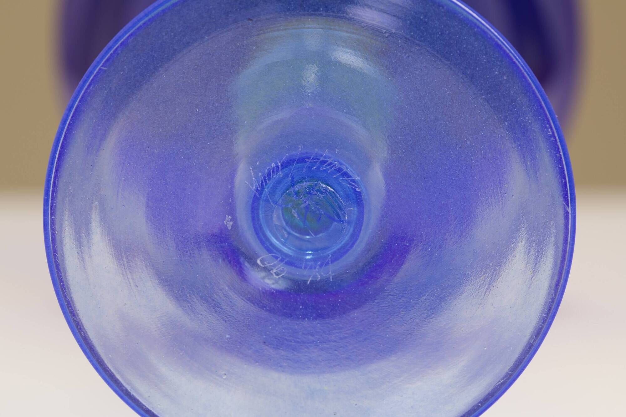 "Yuppie" glass - Anja Kjær and Darryle Hinz