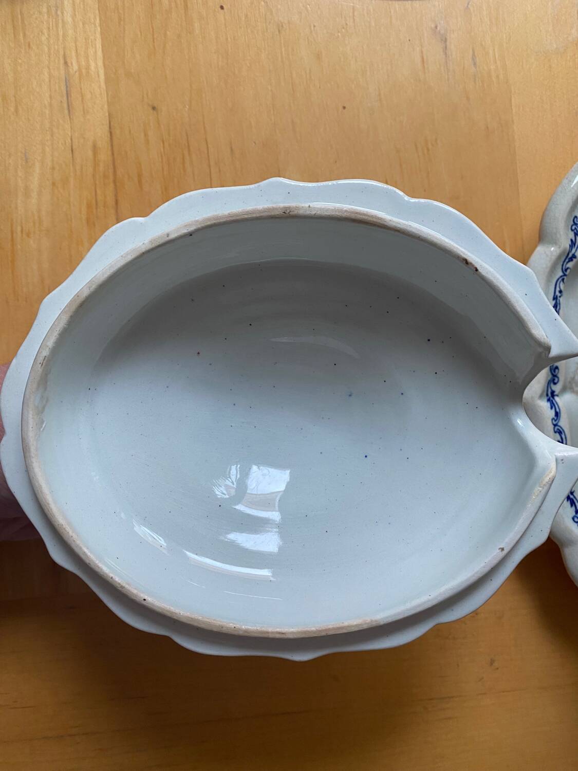 GIEN - old gravy boat