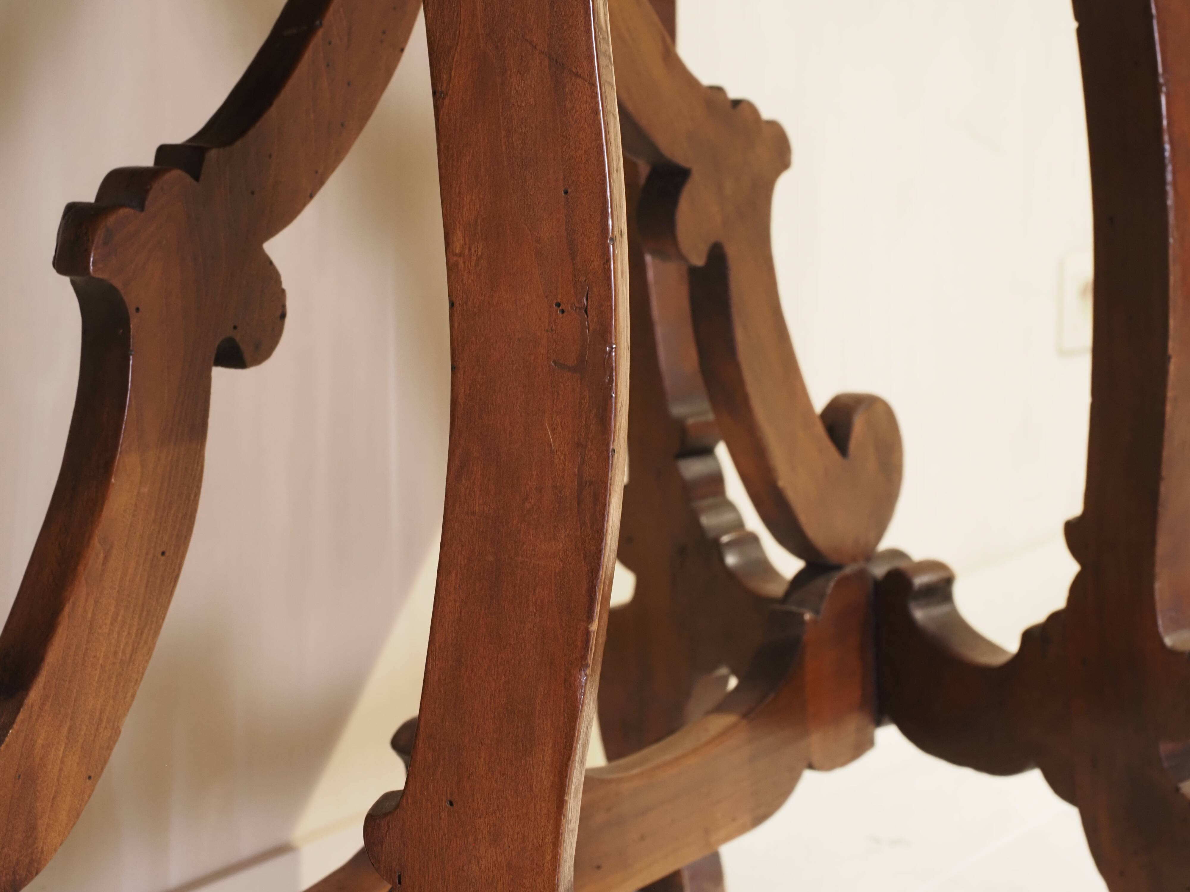 Pair of Italian consoles from the 18th century.