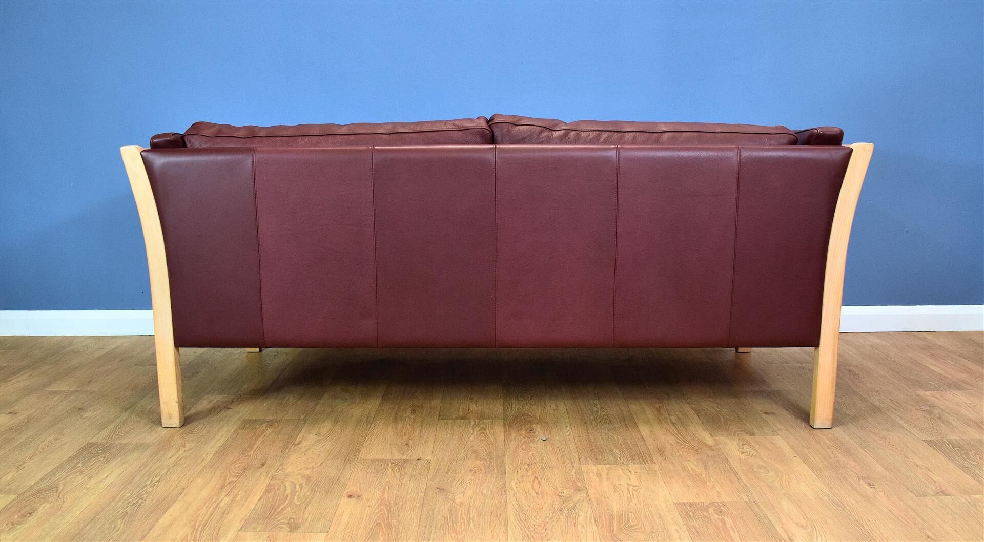 Mid century modern danish maroon leather & beech 2.5 seat sofa settee