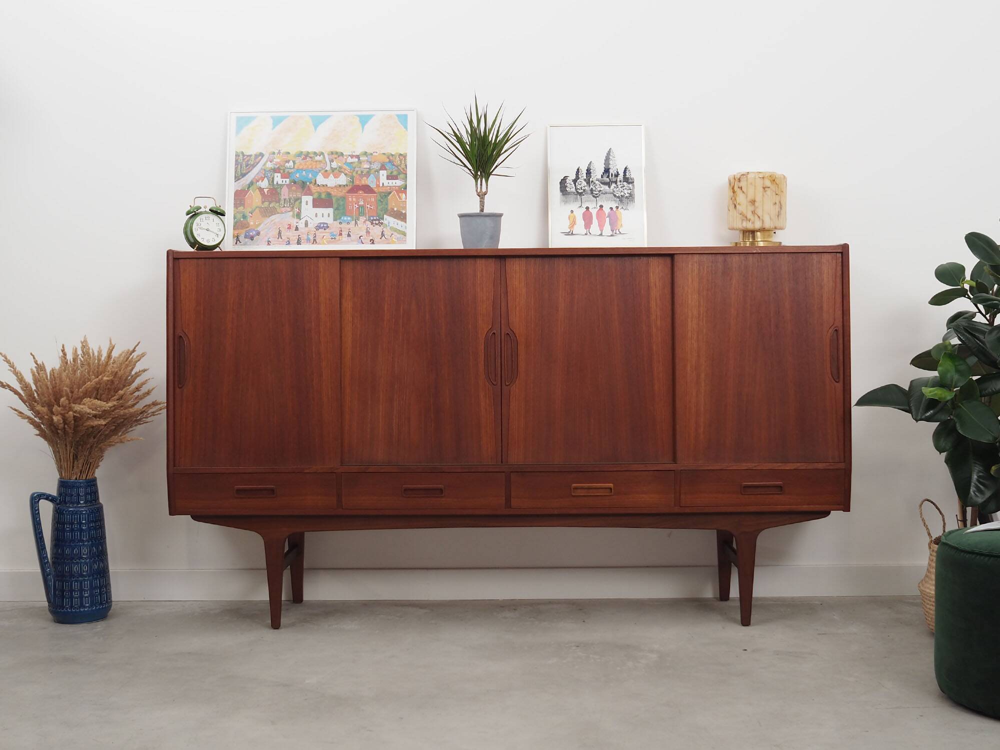 Buffet haut en teck, design danois, années 1960, designer : Børge Seindal, fabricant