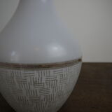 White glass suspension