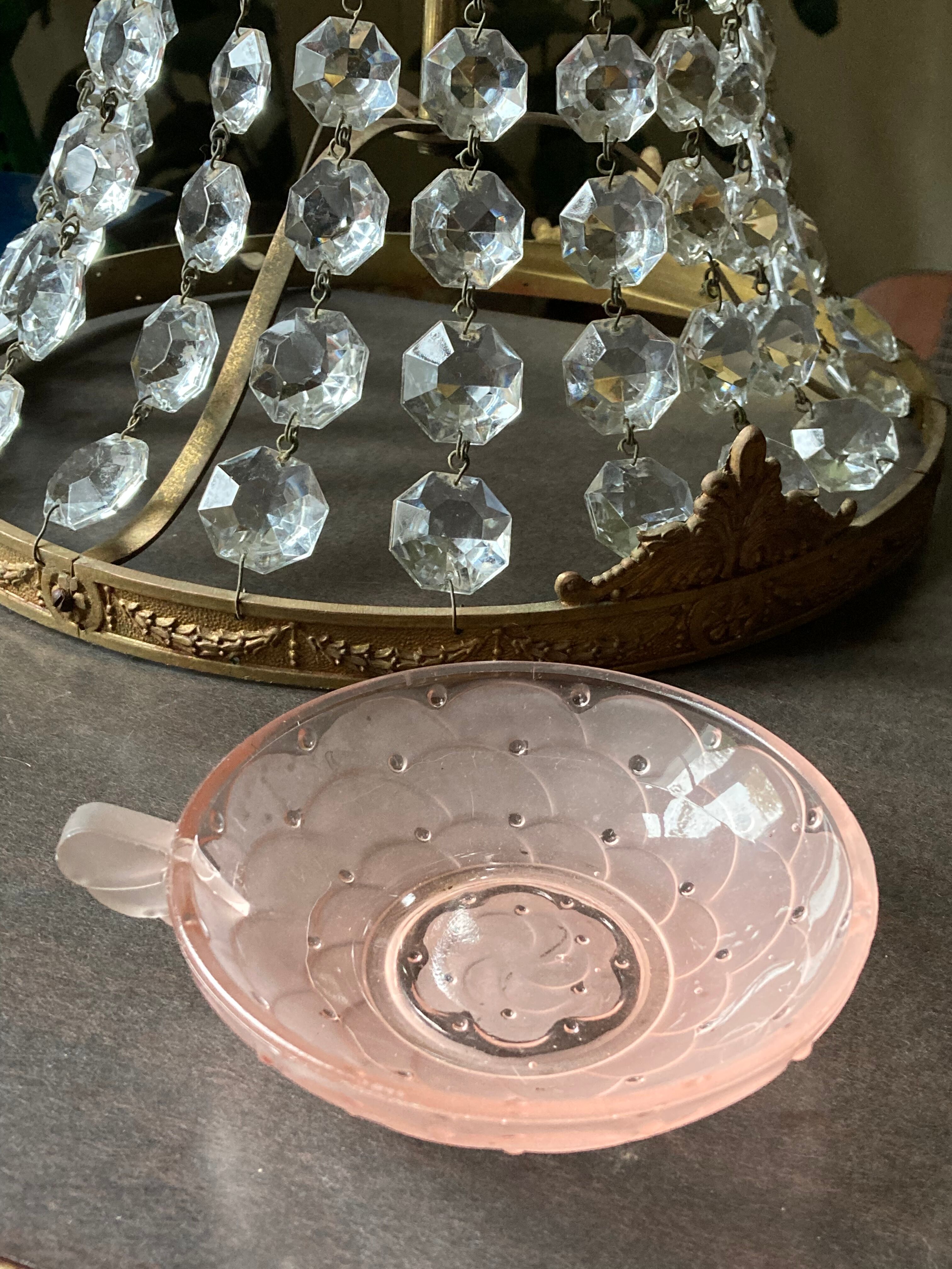 5 art deco cups pink old glass