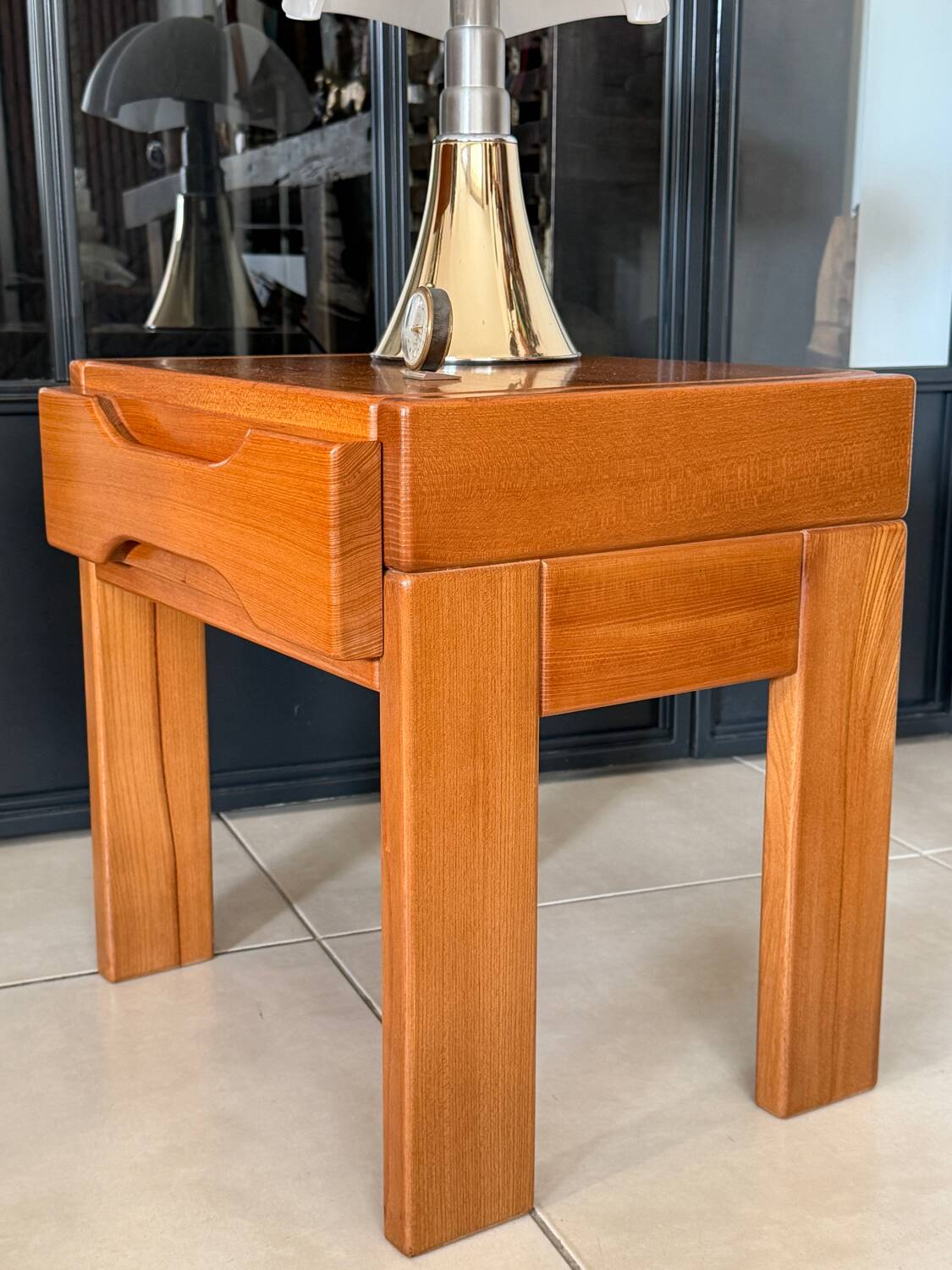 Solid elm bedside table – Maison Regain